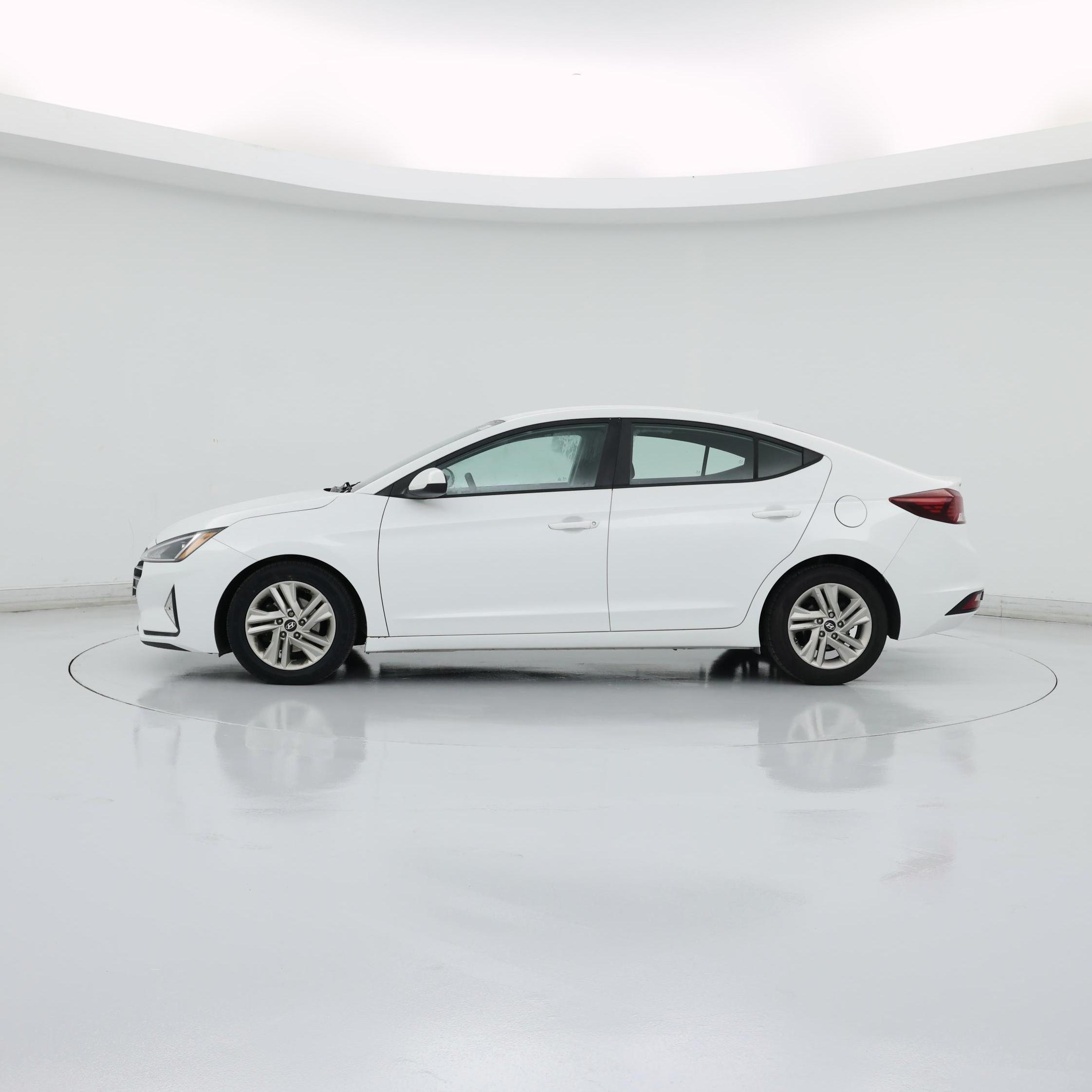 Thumbnail: 2019 Hyundai Elantra - 3