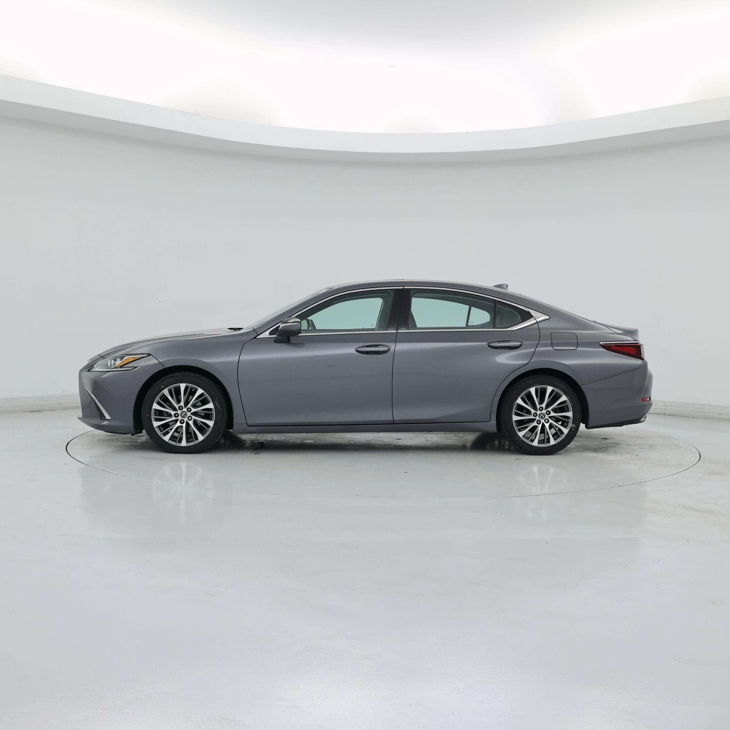 Thumbnail: 2021 Lexus ES - 3