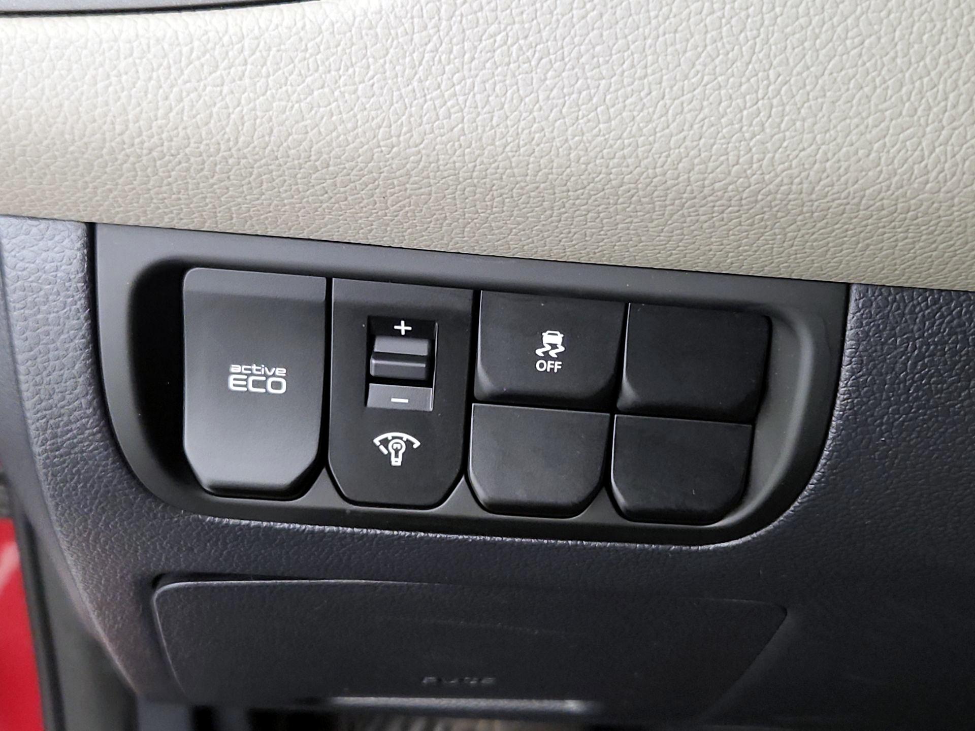 Thumbnail: 2014 Kia Rio5 - 13