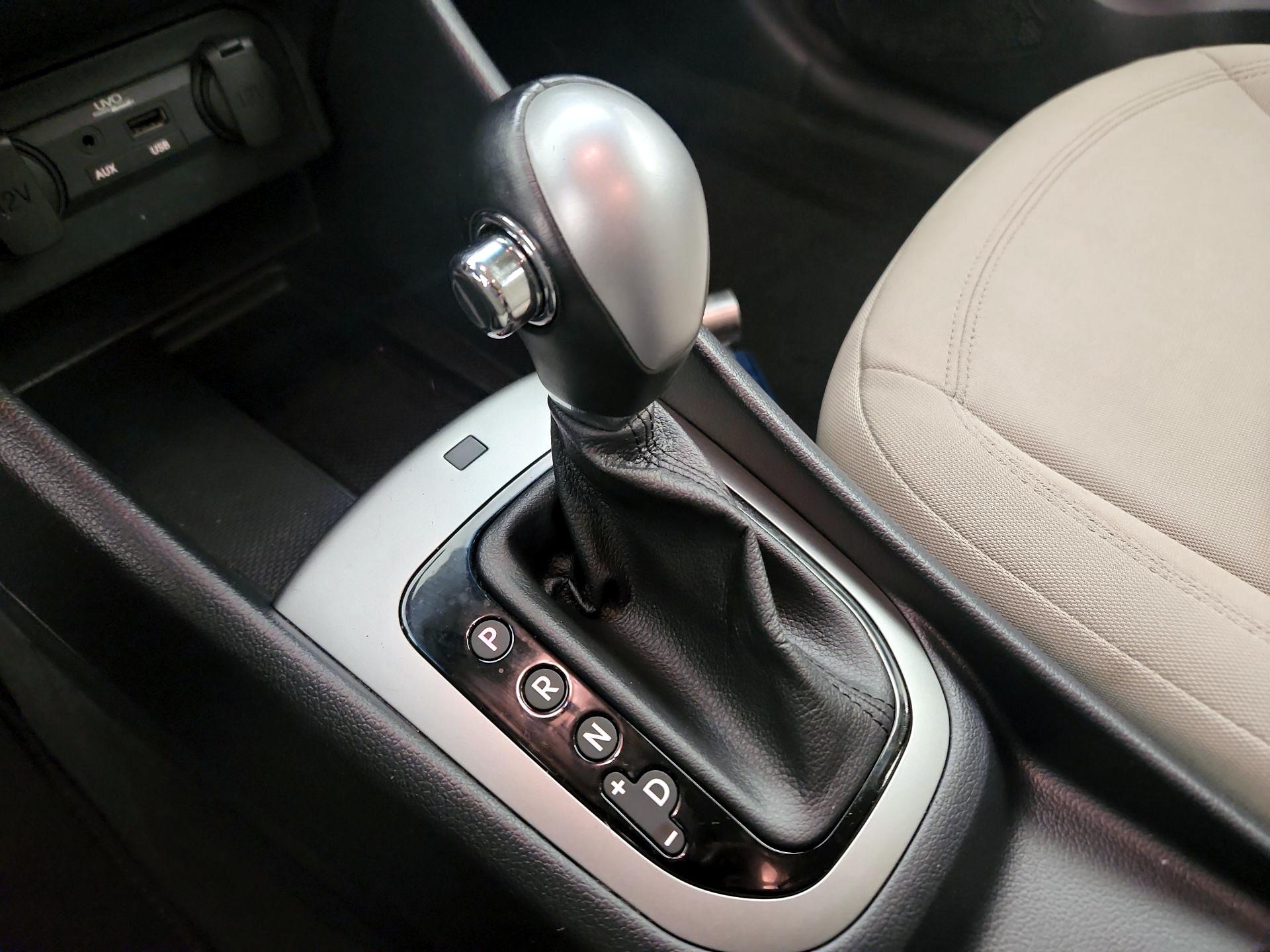 Thumbnail: 2014 Kia Rio5 - 17