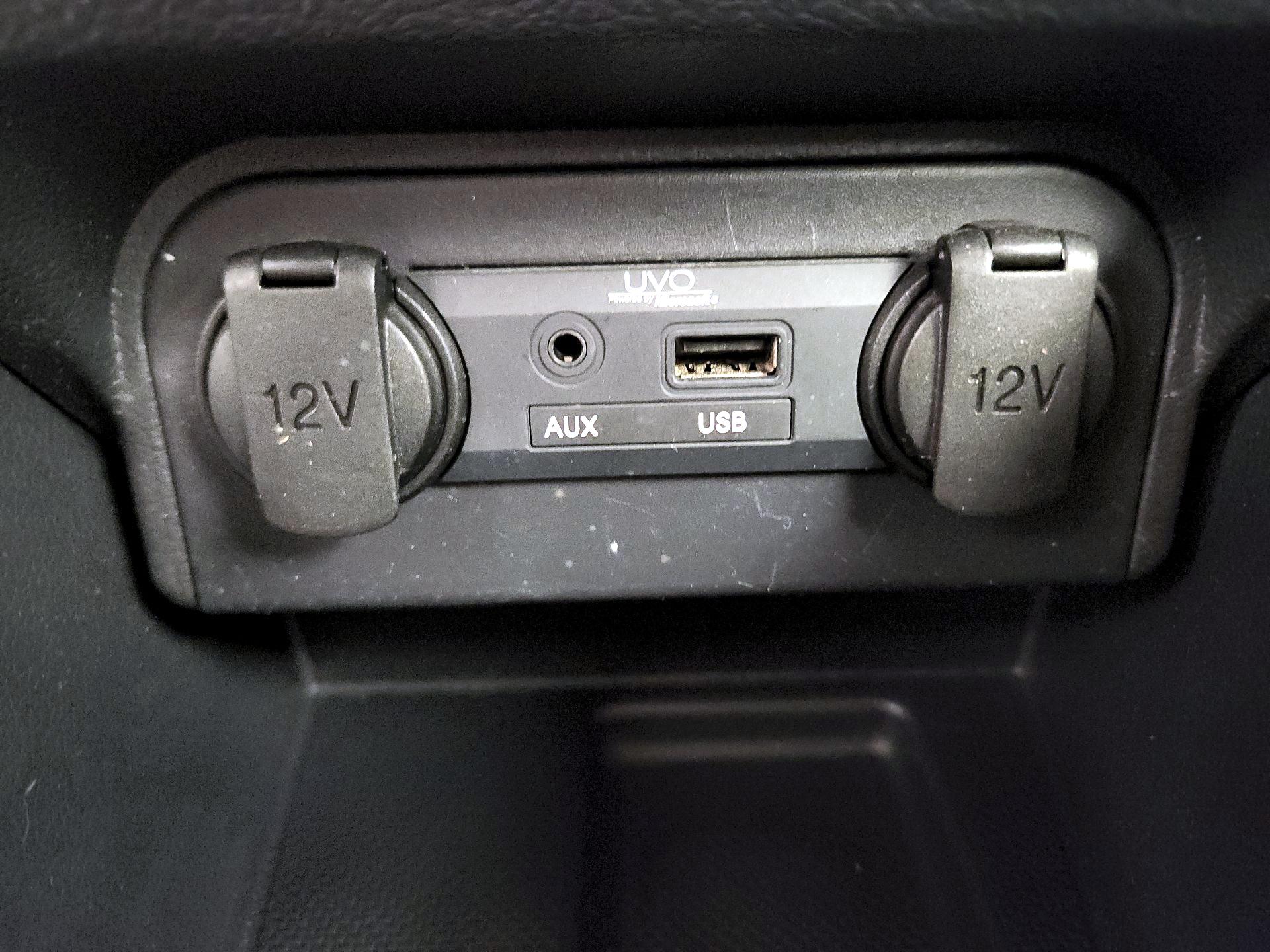 Thumbnail: 2014 Kia Rio5 - 18