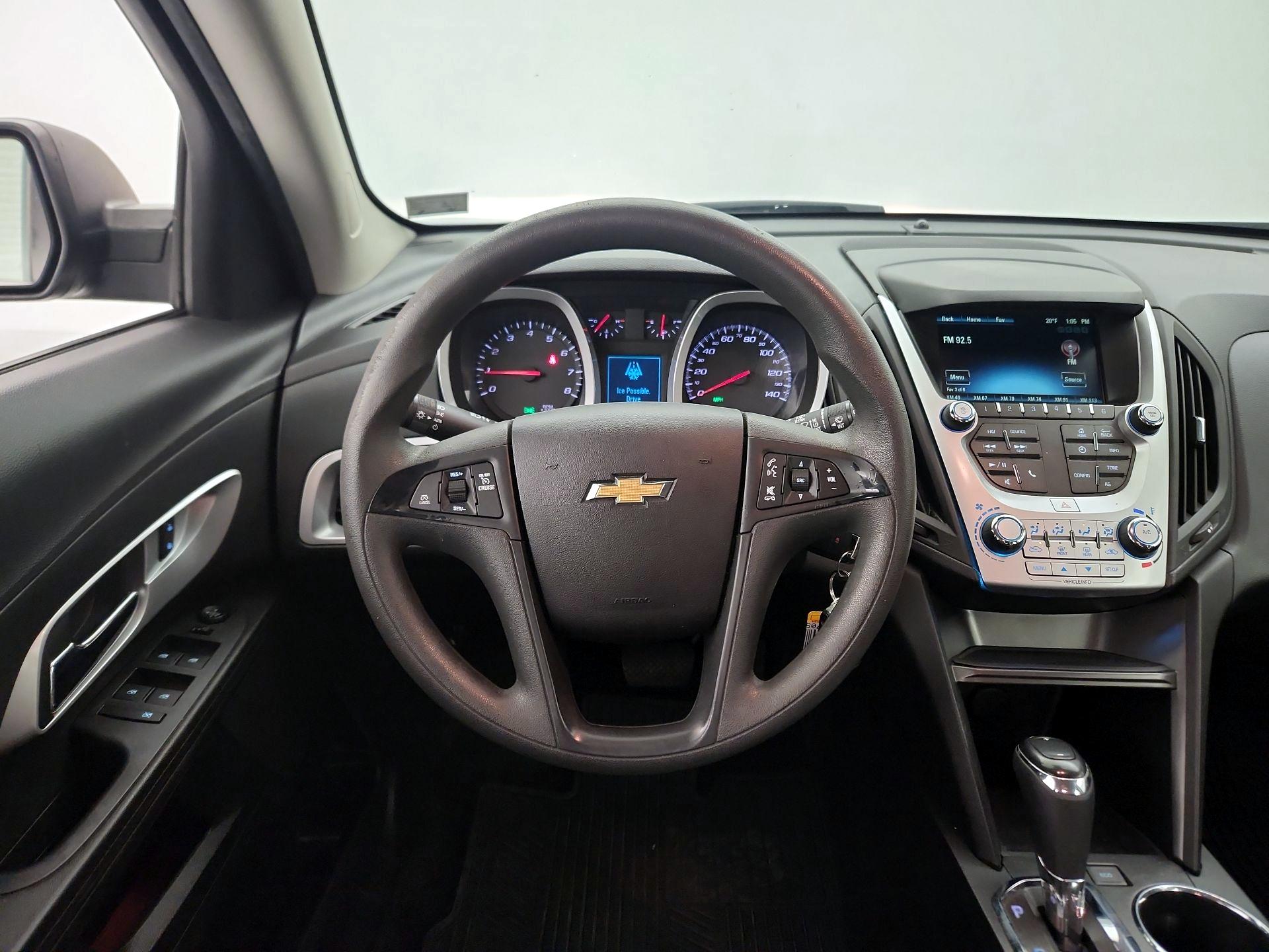 Thumbnail: 2017 Chevrolet Equinox - 10