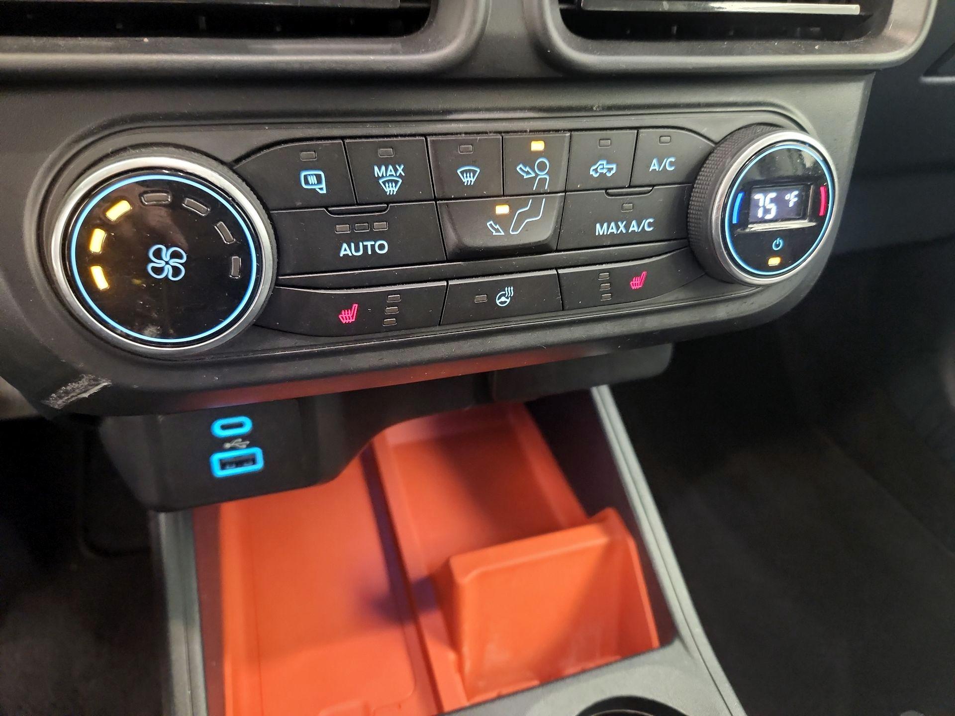 Thumbnail: 2022 Ford Maverick - 16