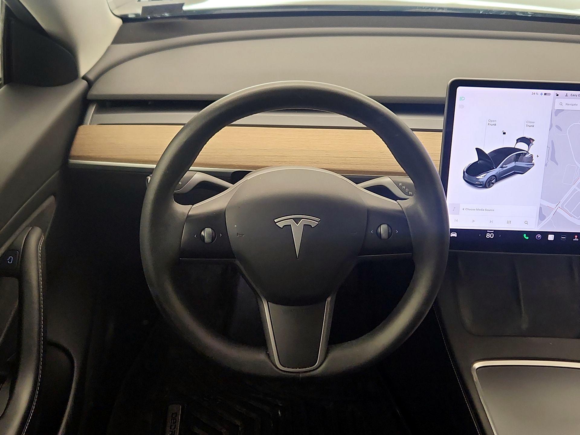 Thumbnail: 2021 Tesla Model 3 - 10