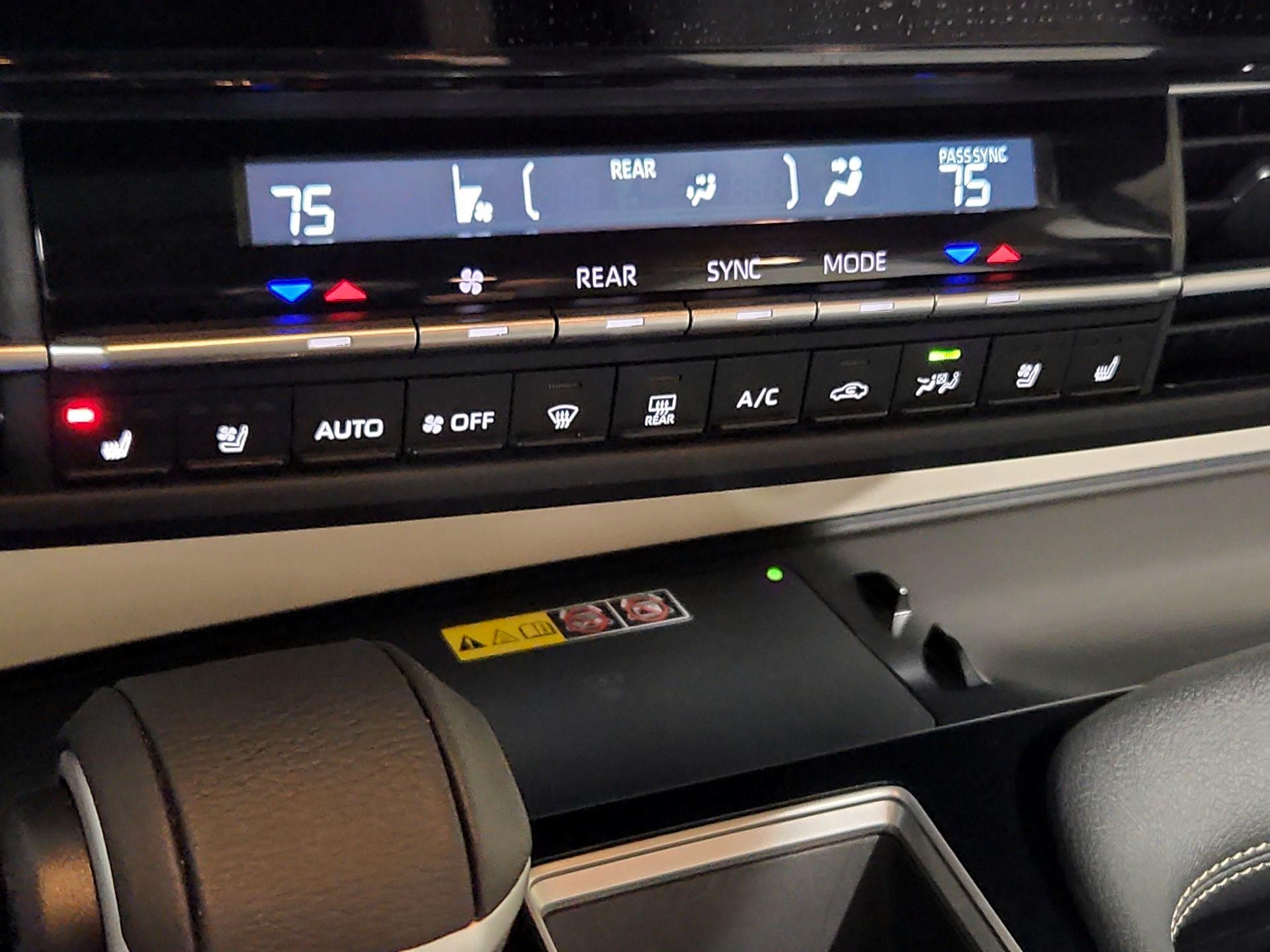 Thumbnail: 2025 Toyota Sienna - 15