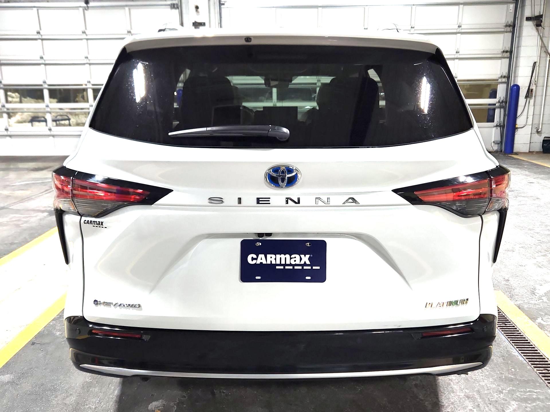 Thumbnail: 2025 Toyota Sienna - 6