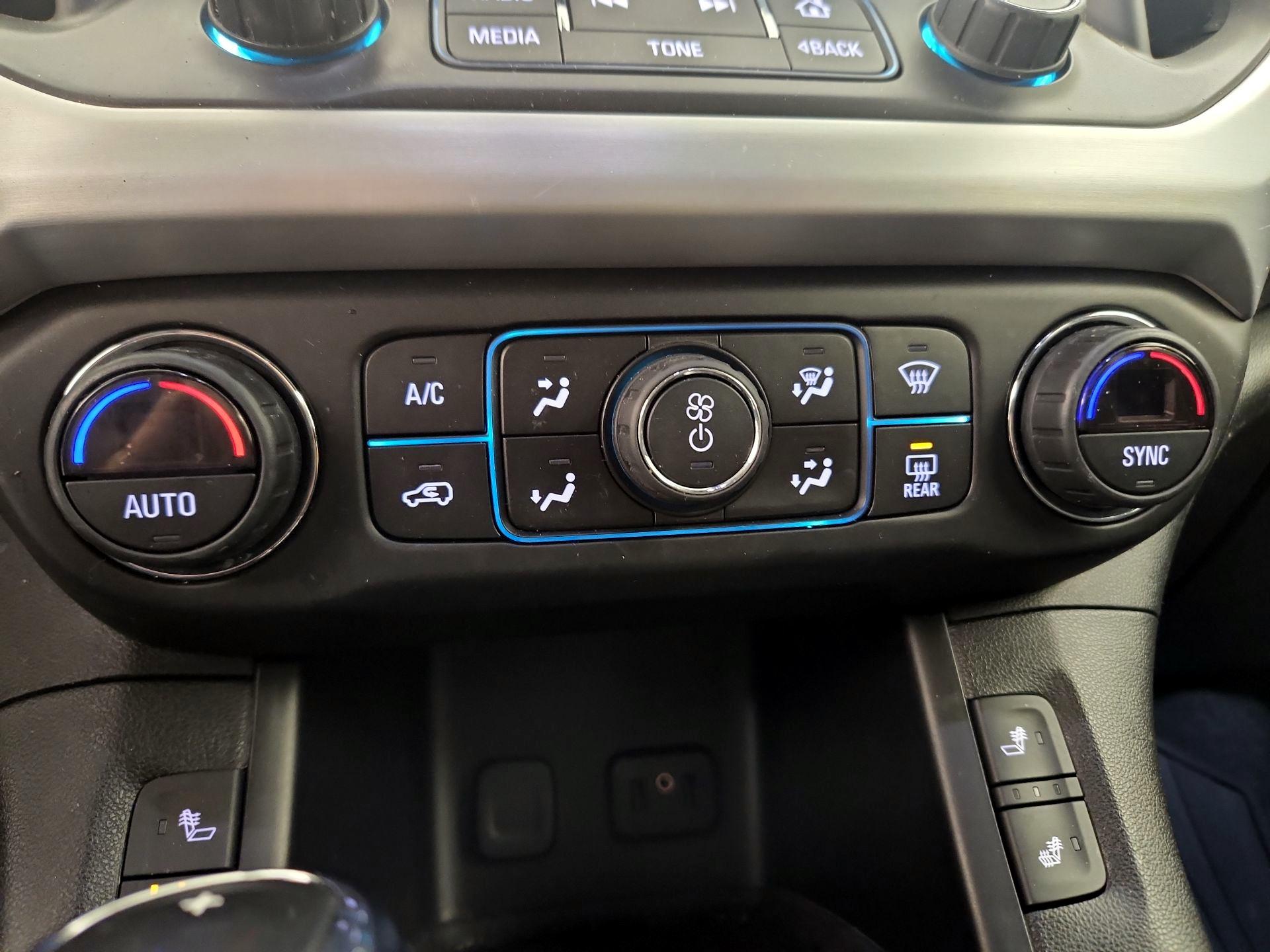 Thumbnail: 2019 GMC Acadia - 17