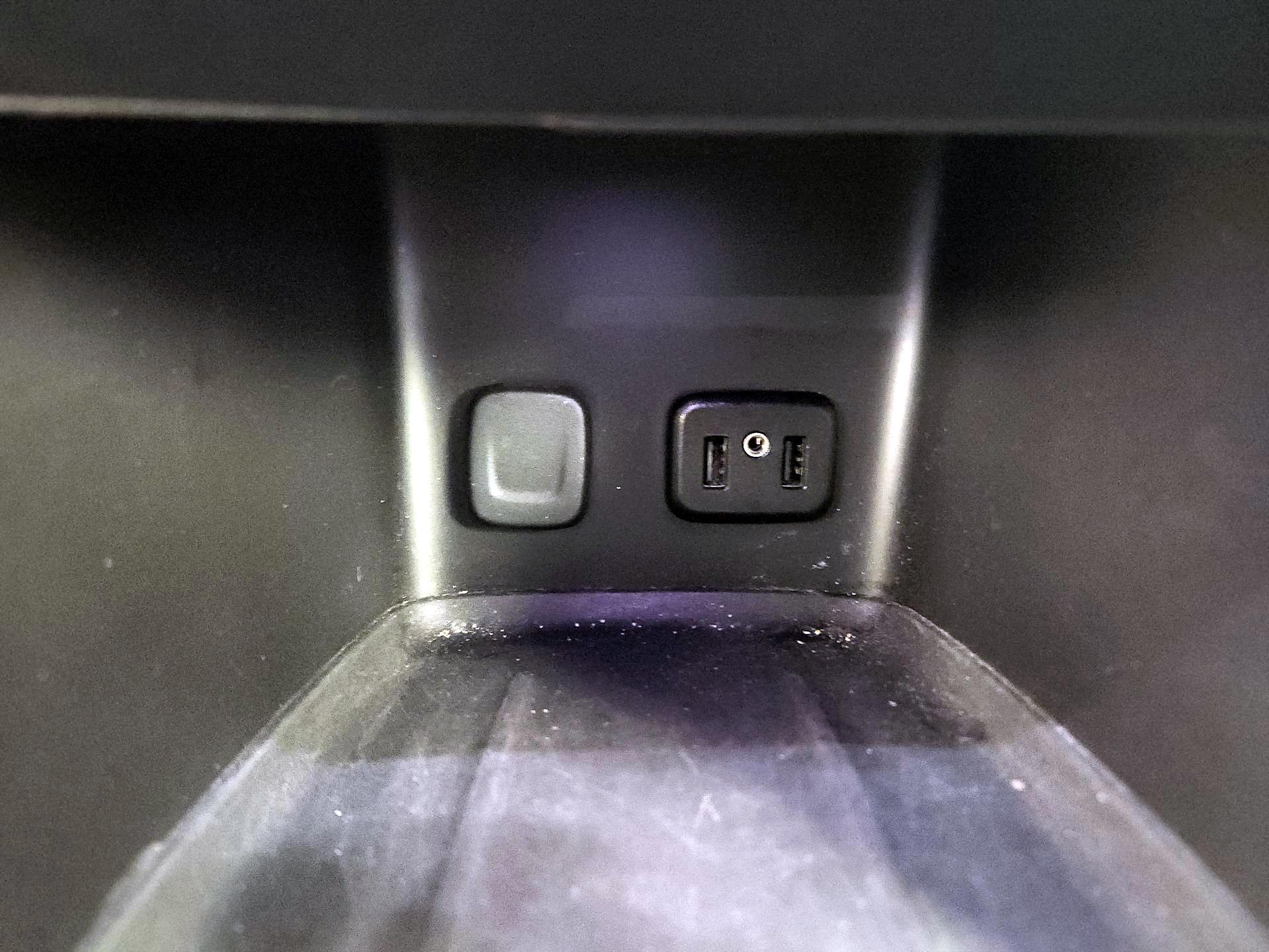 Thumbnail: 2019 GMC Acadia - 19