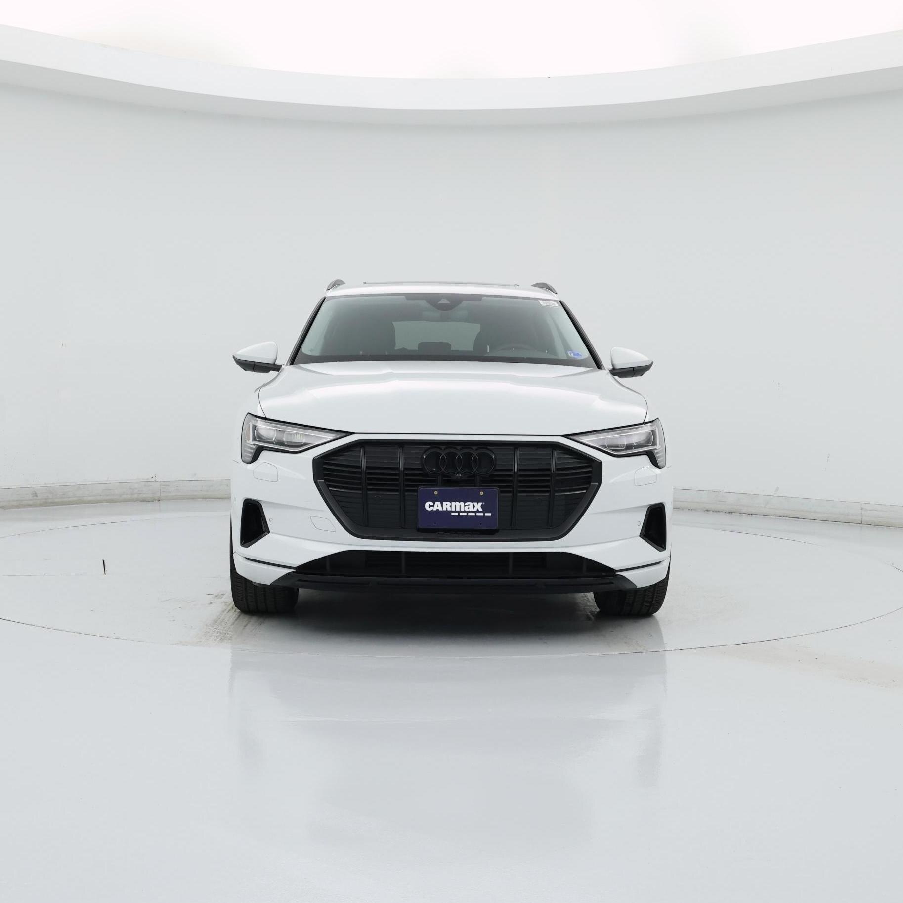 Thumbnail: 2023 Audi e-tron - 5