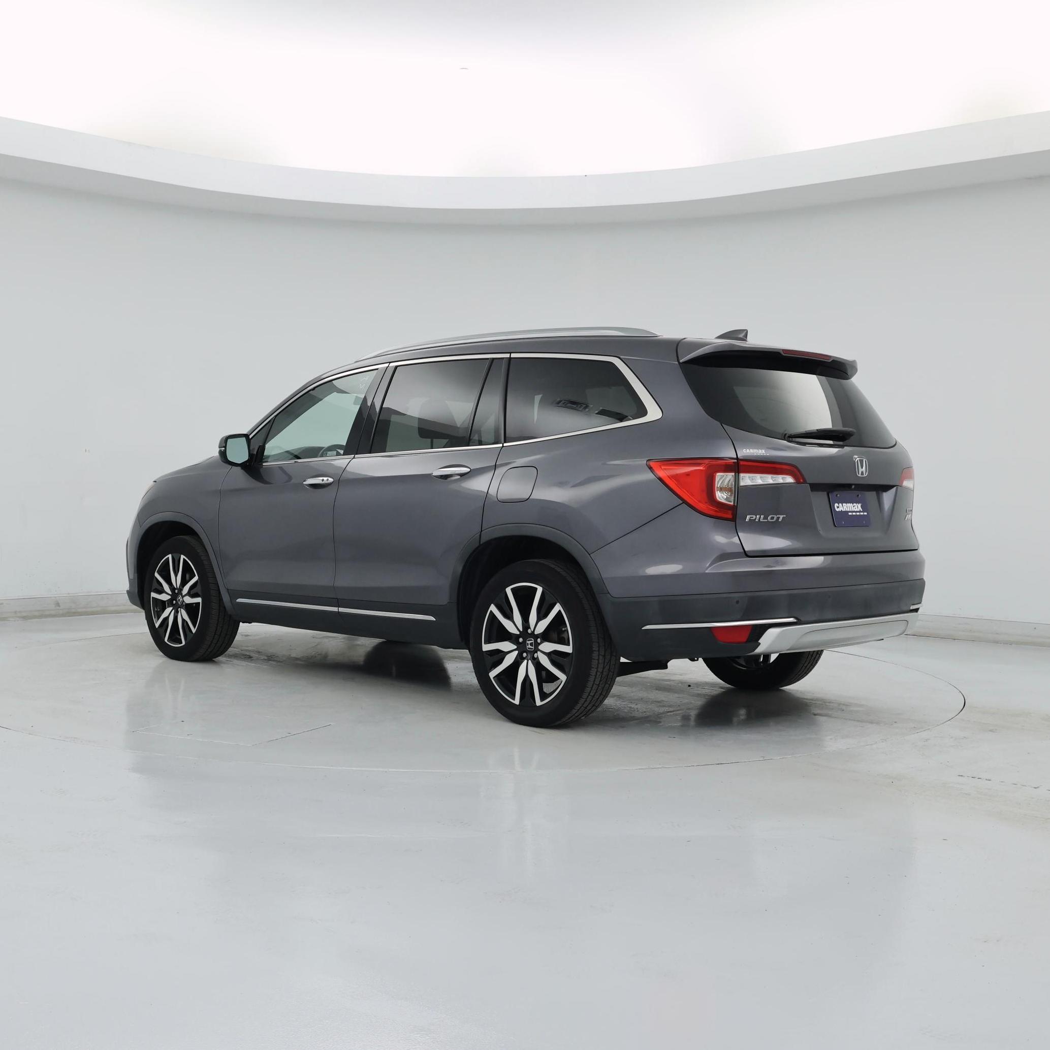 Thumbnail: 2019 Honda Pilot - 2