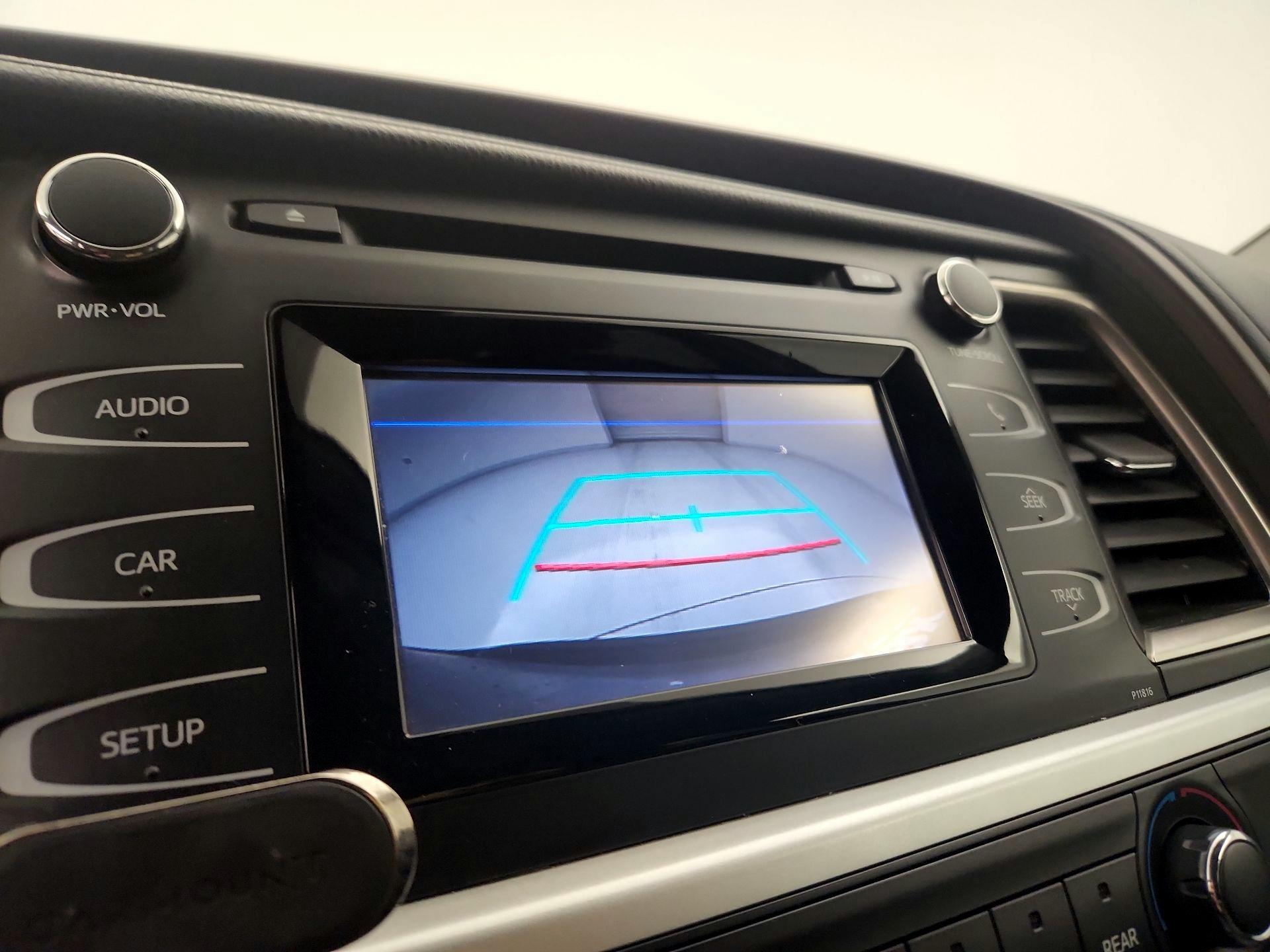 Thumbnail: 2019 Toyota Highlander - 14