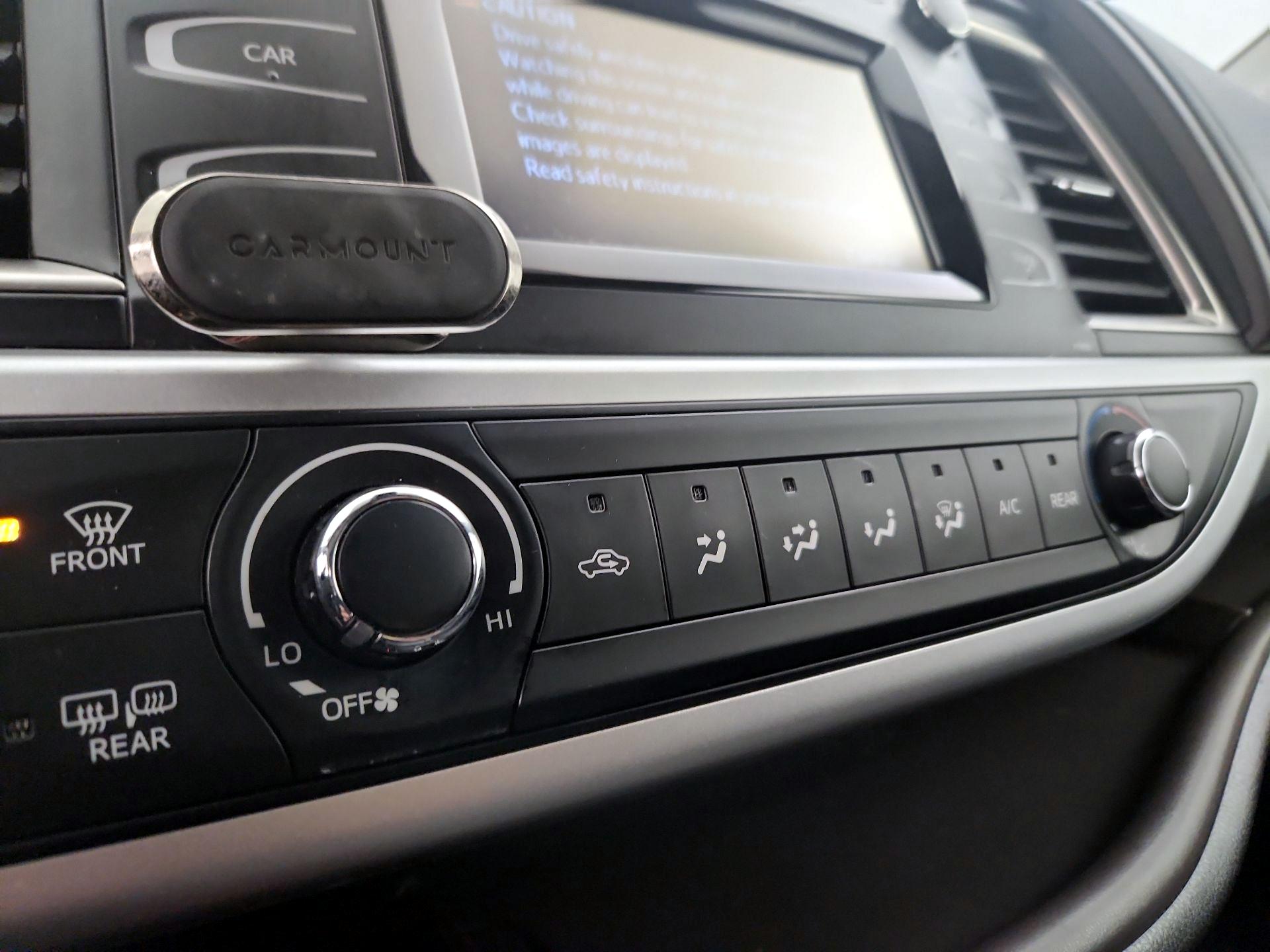 Thumbnail: 2019 Toyota Highlander - 16