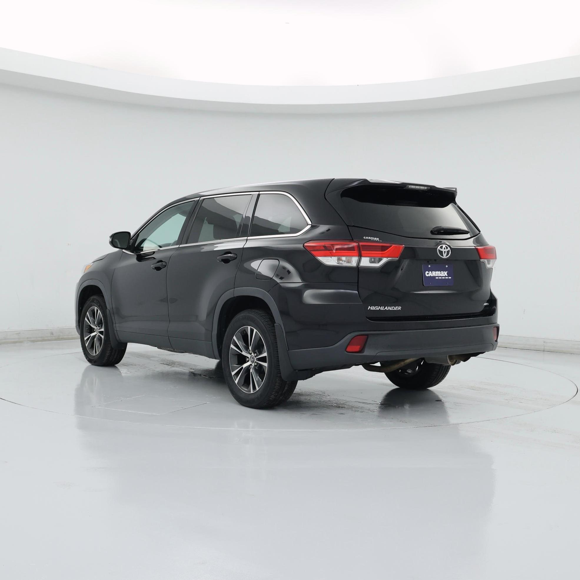 Thumbnail: 2019 Toyota Highlander - 2