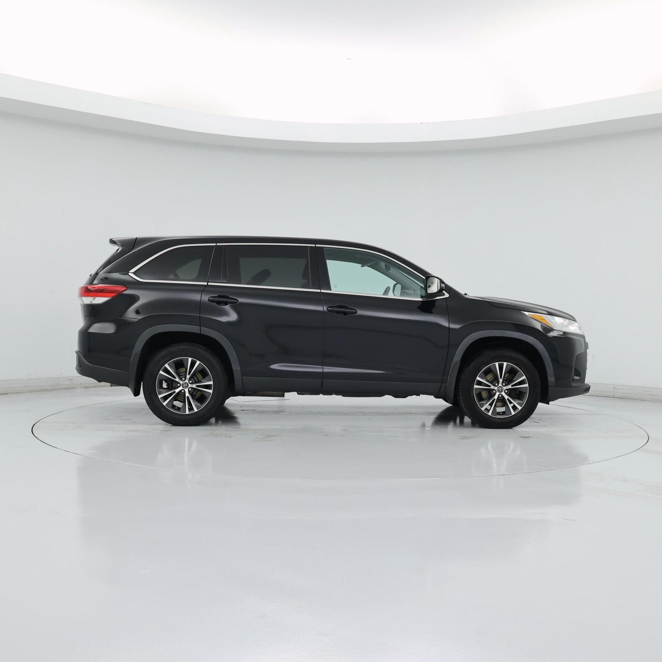 Thumbnail: 2019 Toyota Highlander - 7