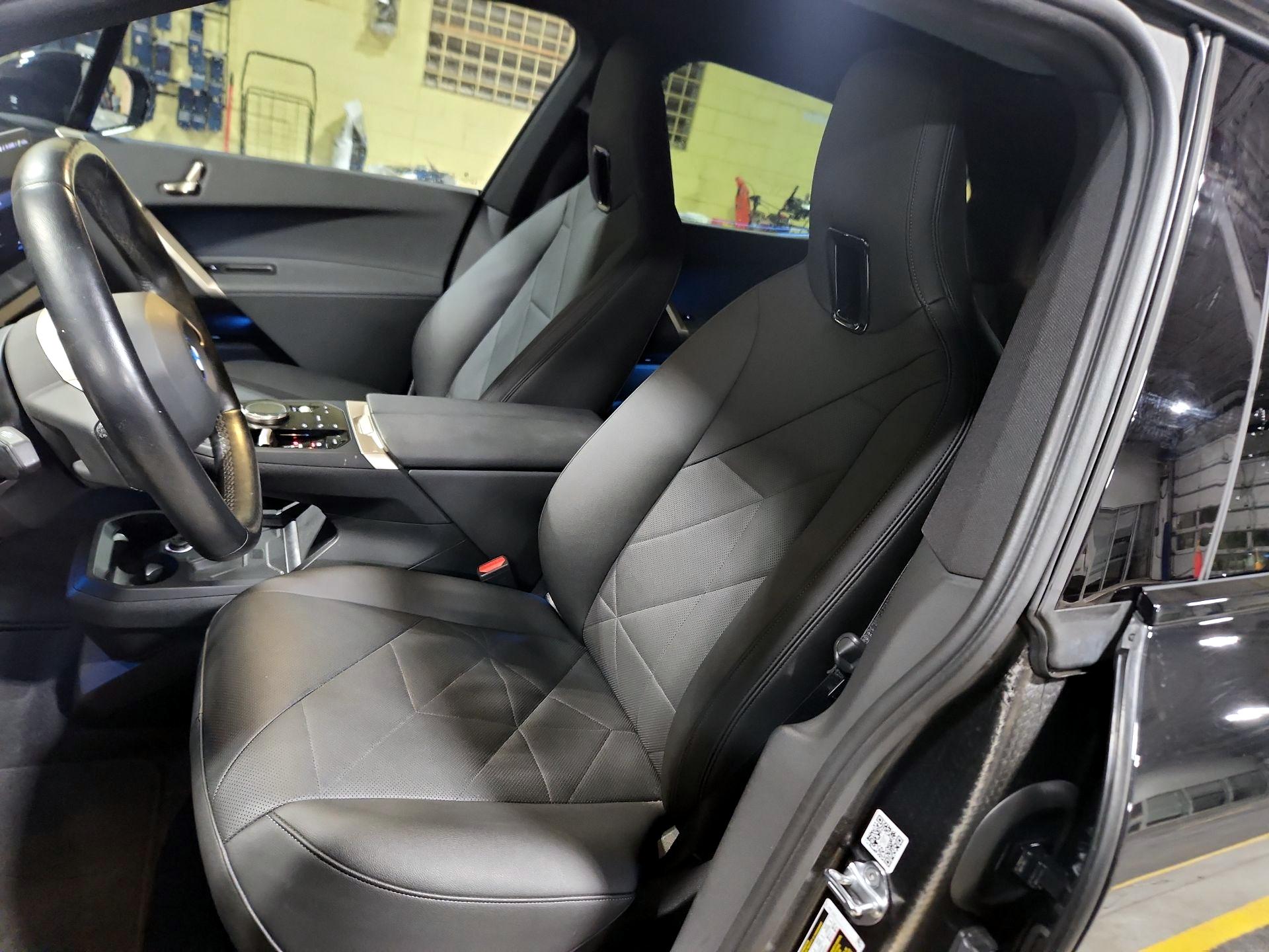 Thumbnail: 2022 BMW iX - 9