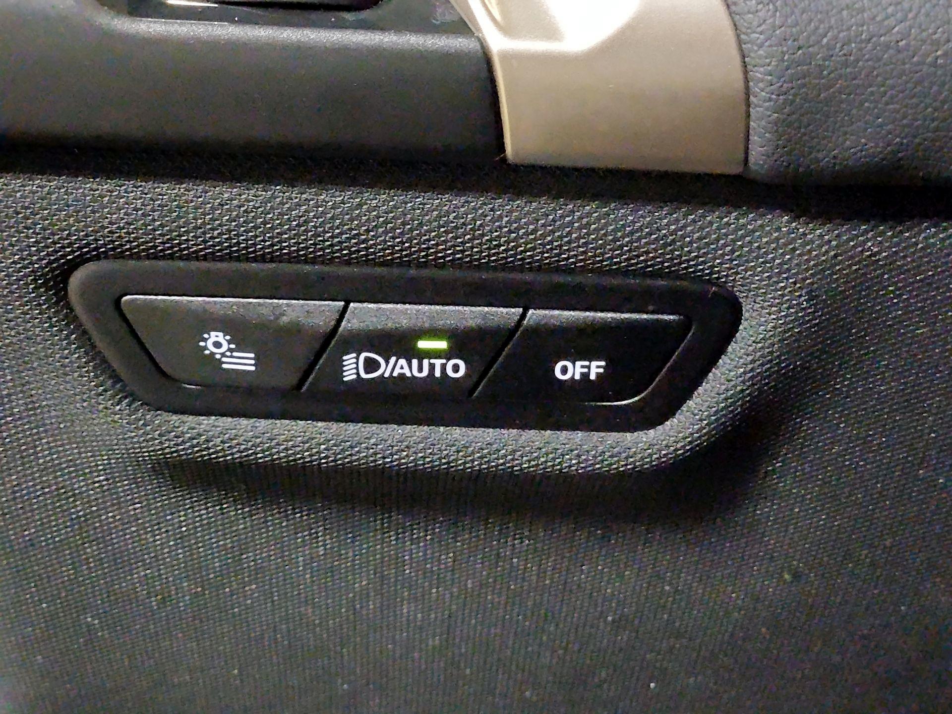 Thumbnail: 2022 BMW iX - 11