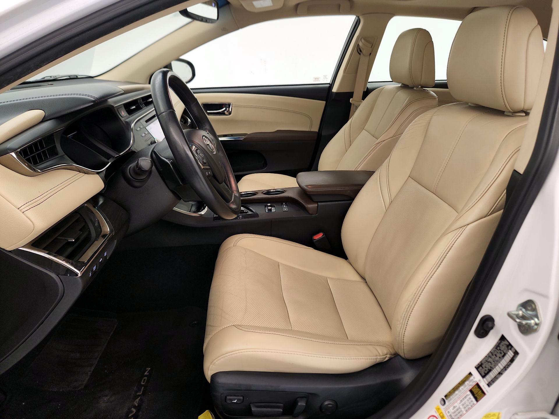 Thumbnail: 2016 Toyota Avalon - 11