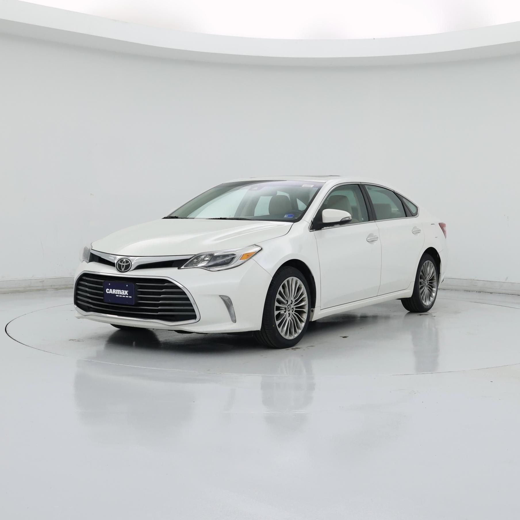 Thumbnail: 2016 Toyota Avalon - 4