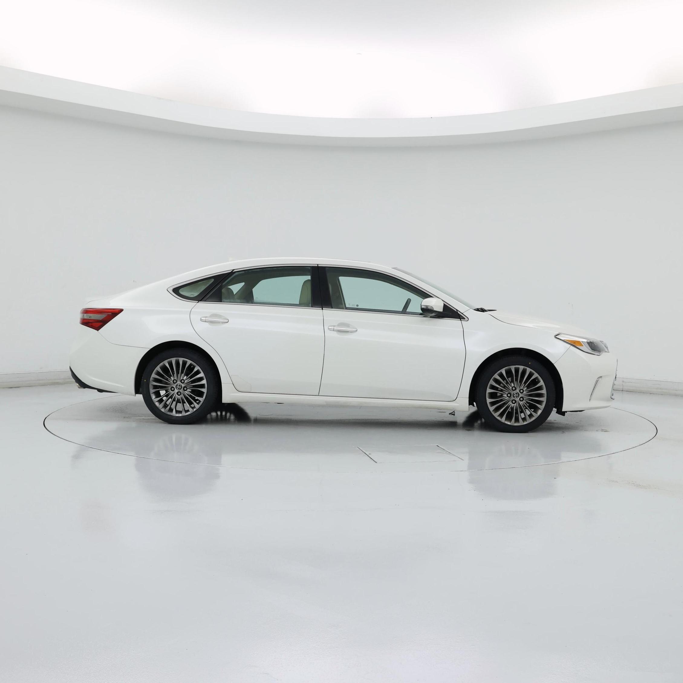 Thumbnail: 2016 Toyota Avalon - 7