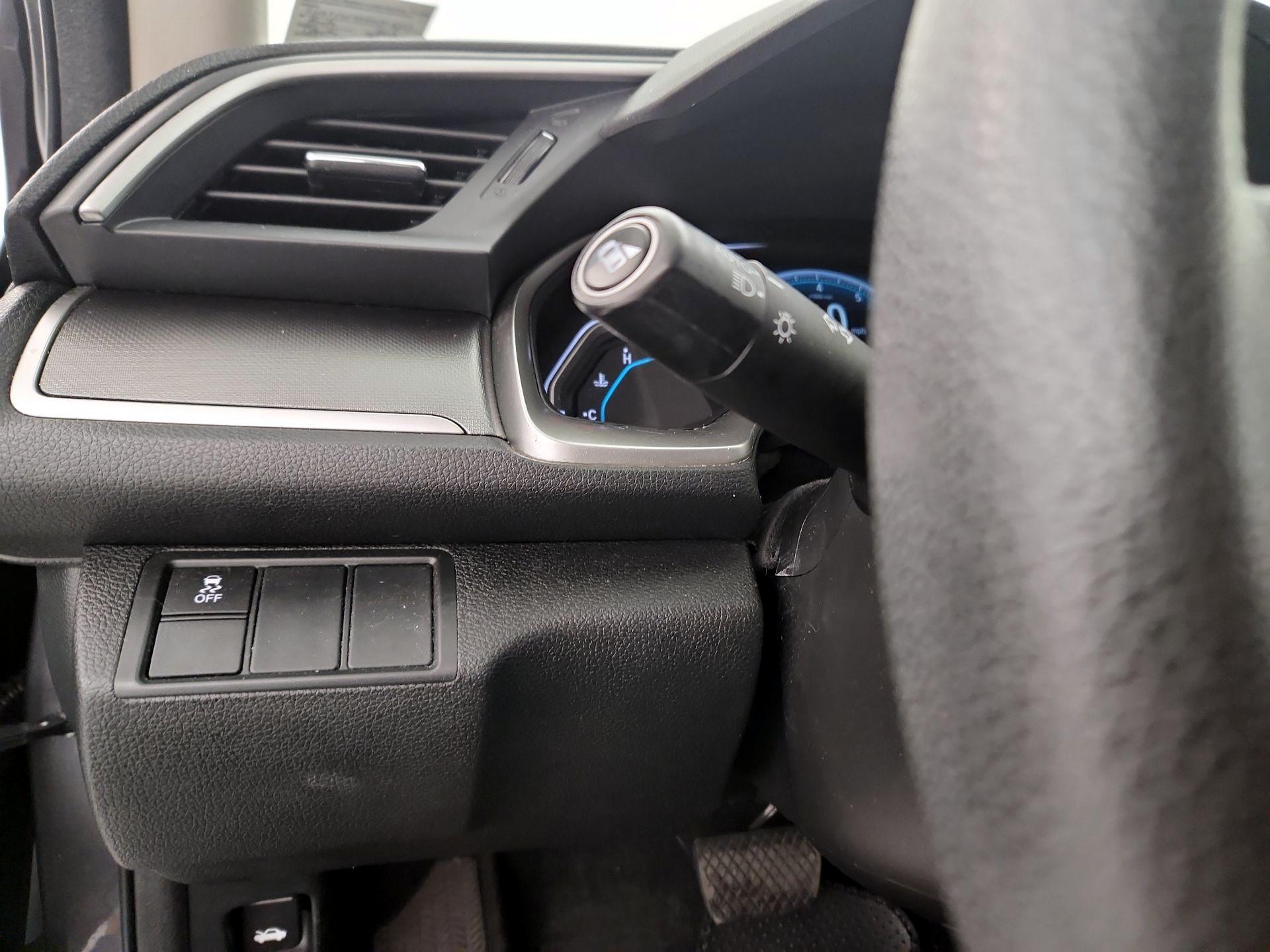 Thumbnail: 2016 Honda Civic - 13