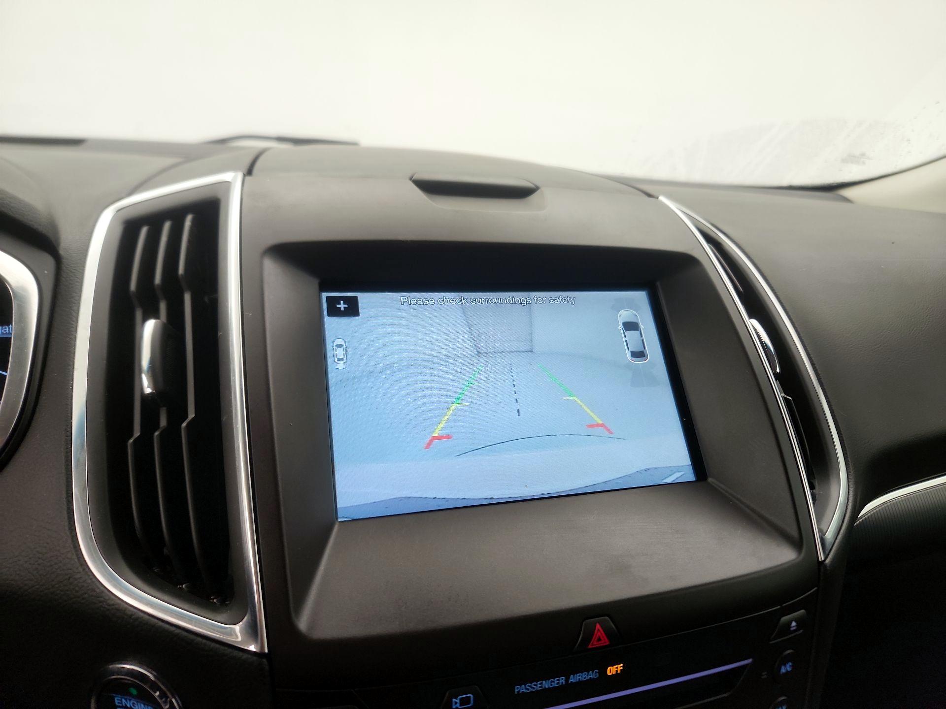 Thumbnail: 2018 Ford Edge - 15