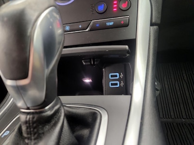 USB/AUX Ports