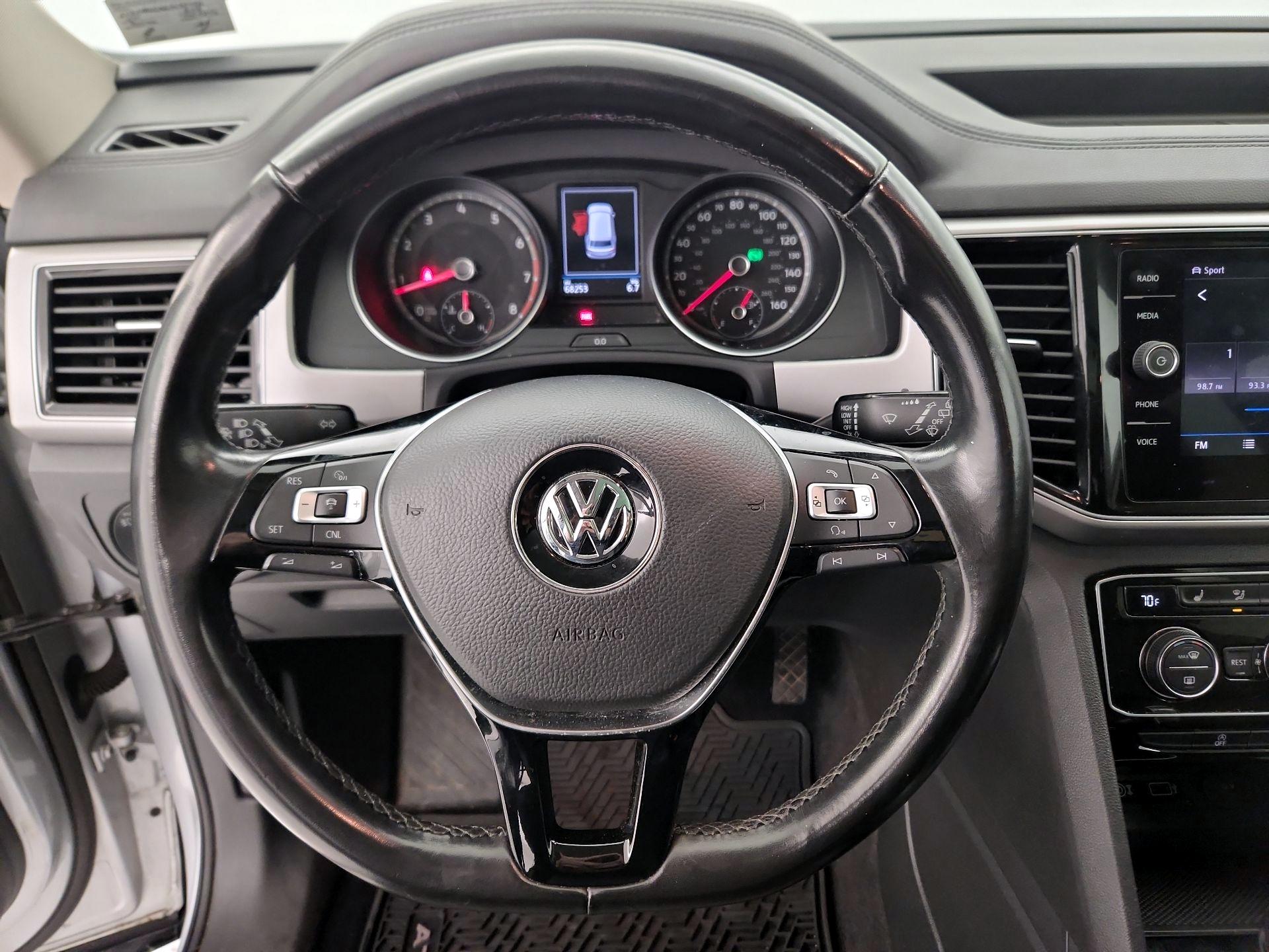 Thumbnail: 2018 Volkswagen Atlas - 10