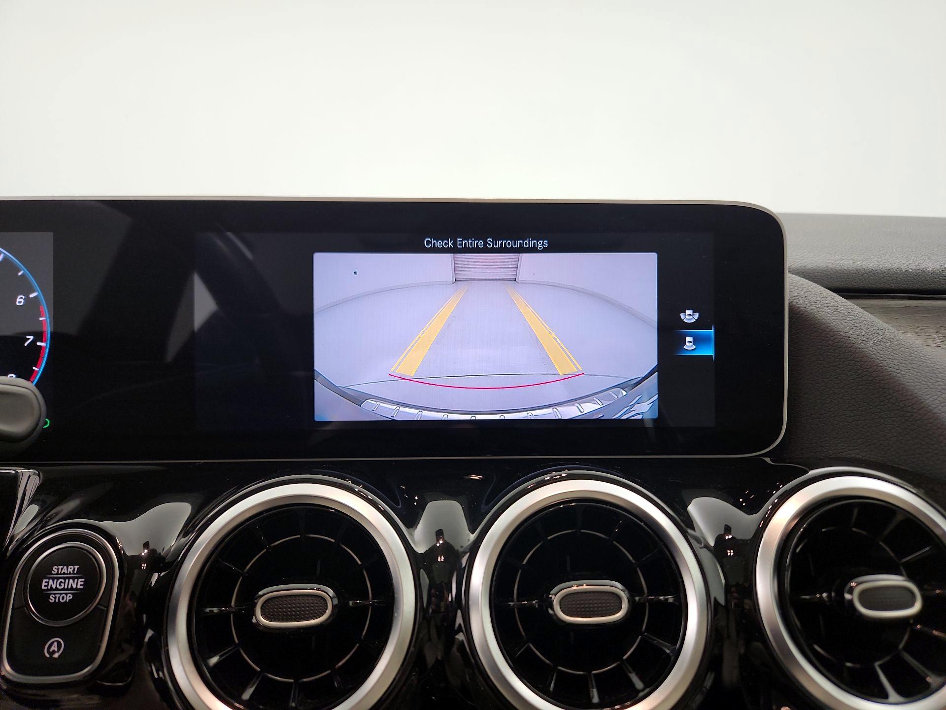 Thumbnail: 2021 Mercedes-Benz GLA - 14