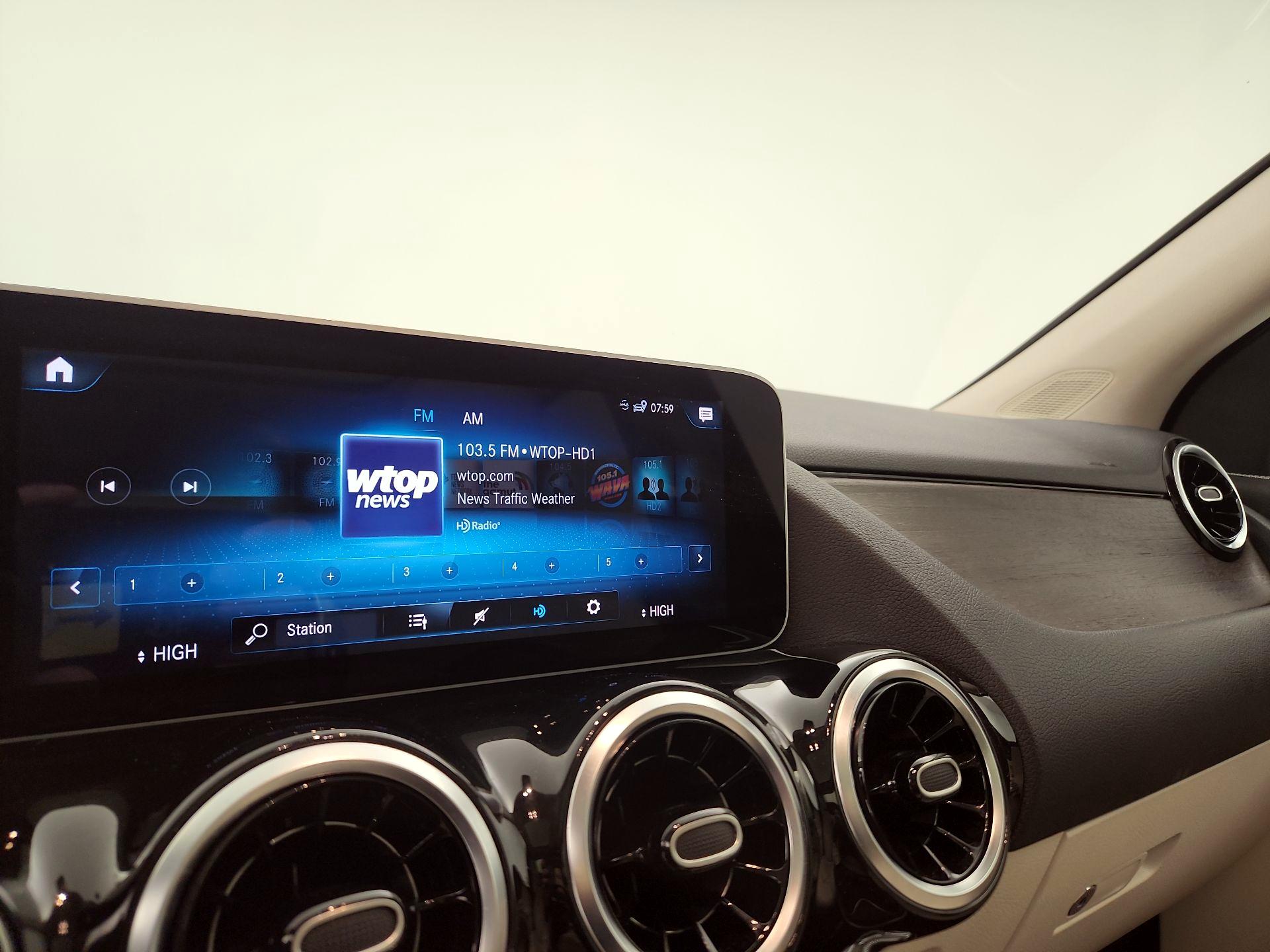 Thumbnail: 2021 Mercedes-Benz GLA - 15