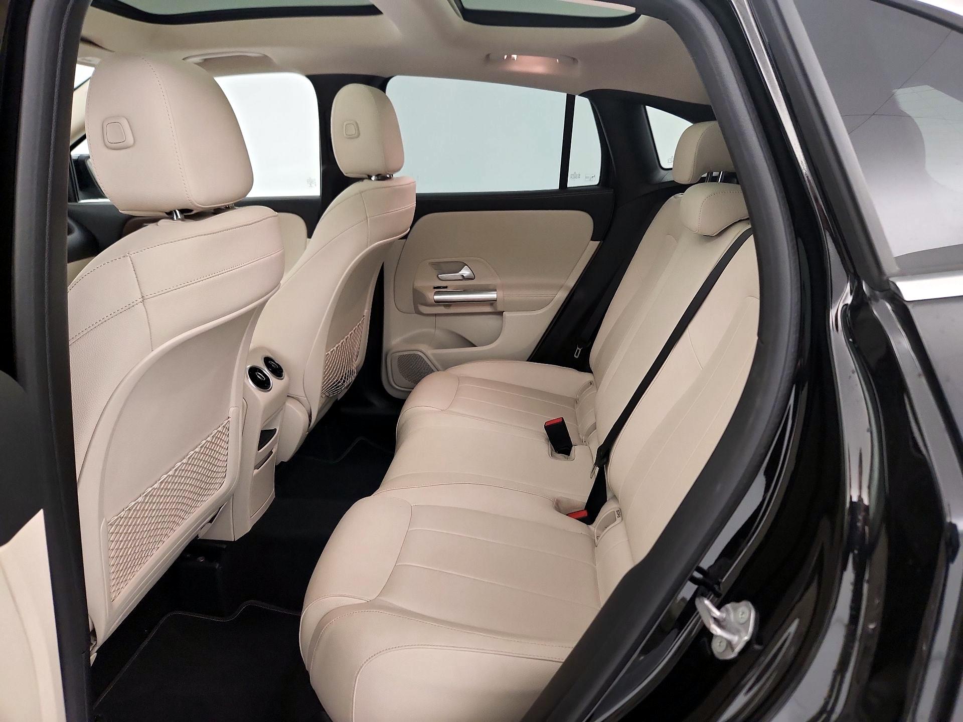 Thumbnail: 2021 Mercedes-Benz GLA - 20