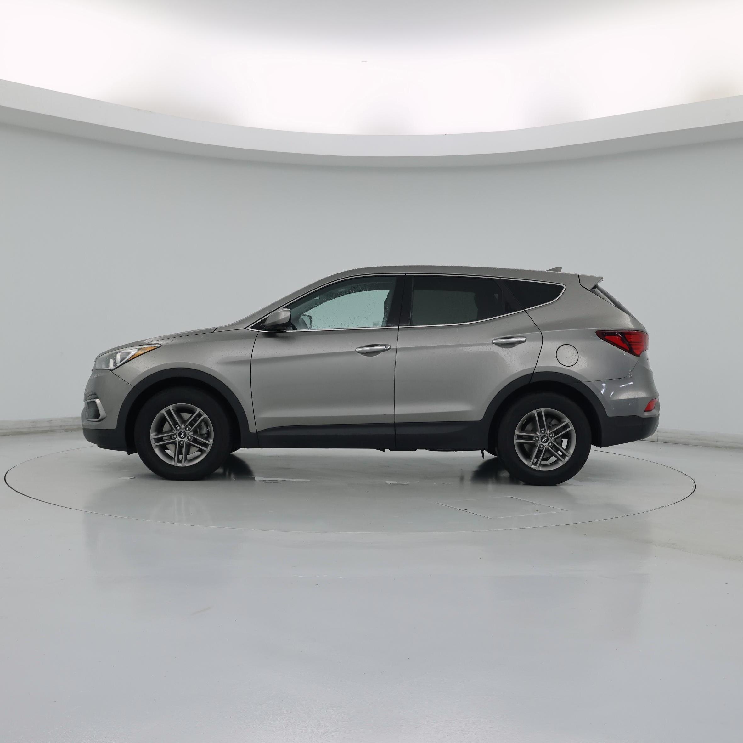 Thumbnail: 2017 Hyundai Santa Fe - 3