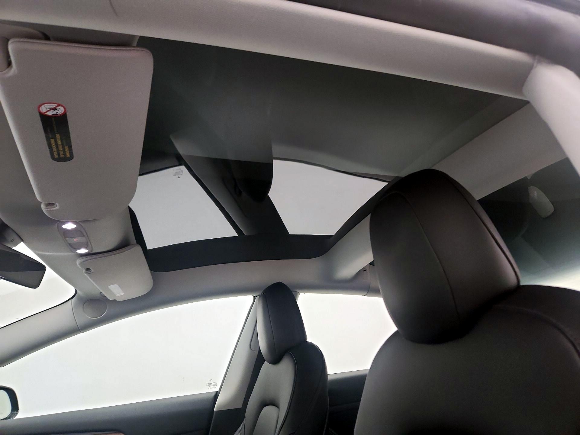 Thumbnail: 2022 Tesla Model 3 - 20