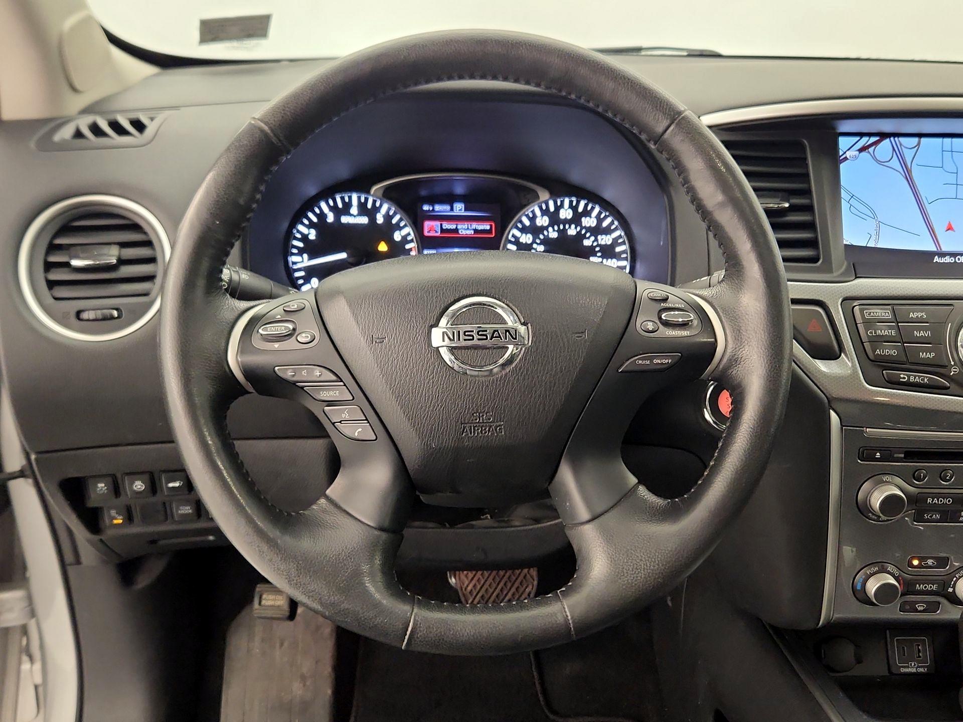 Thumbnail: 2019 Nissan Pathfinder - 10