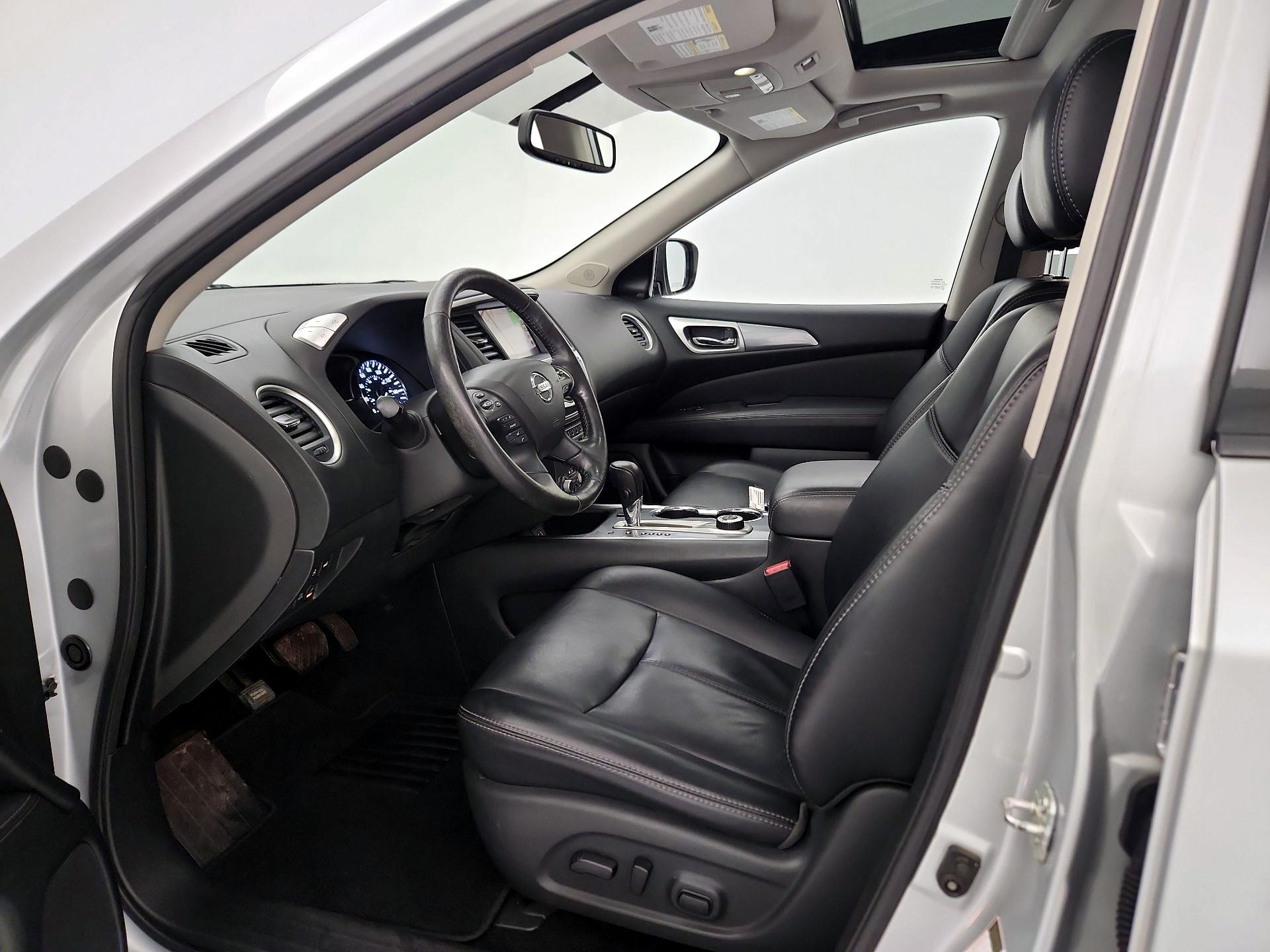 Thumbnail: 2019 Nissan Pathfinder - 11