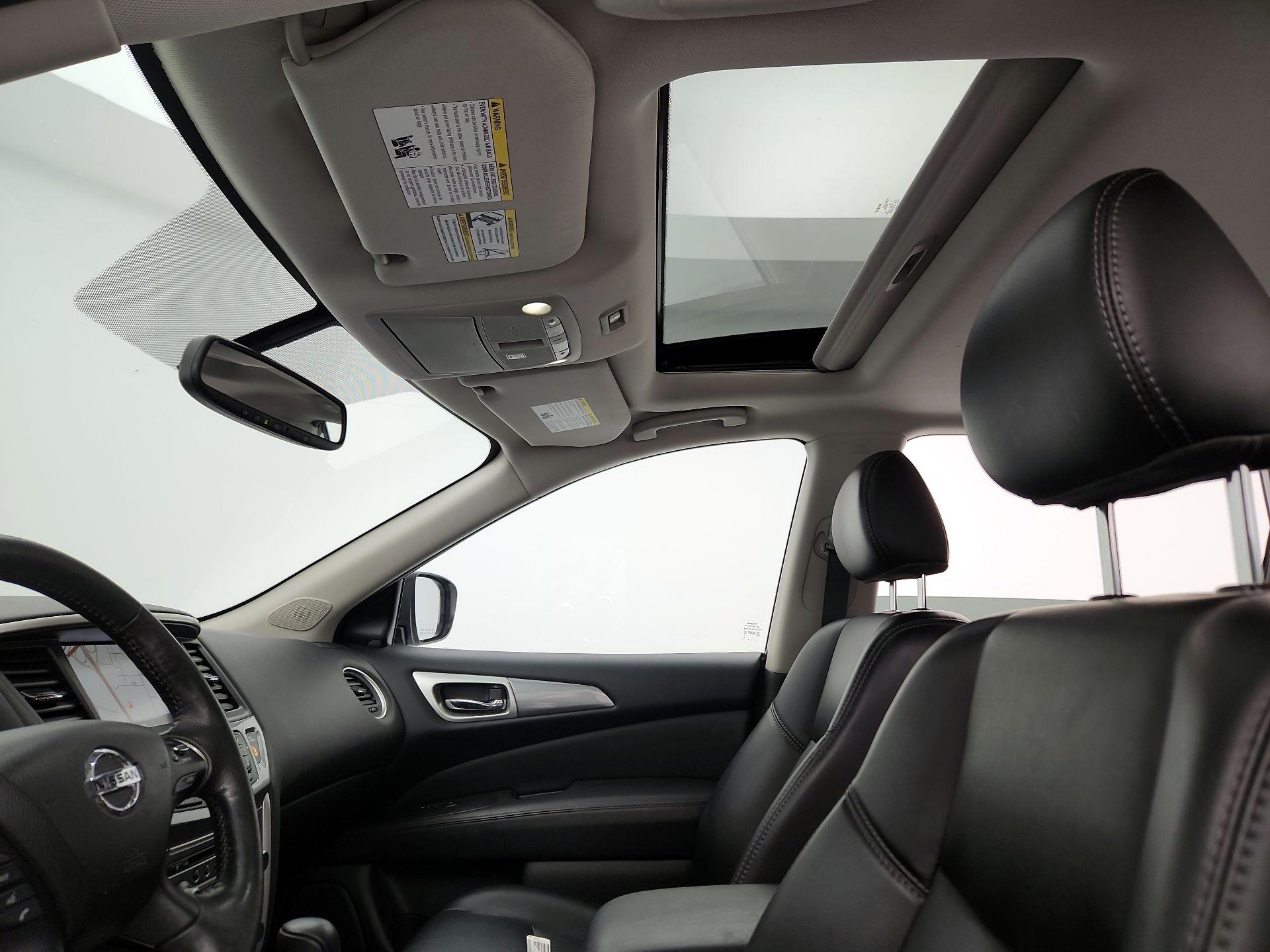 Thumbnail: 2019 Nissan Pathfinder - 19