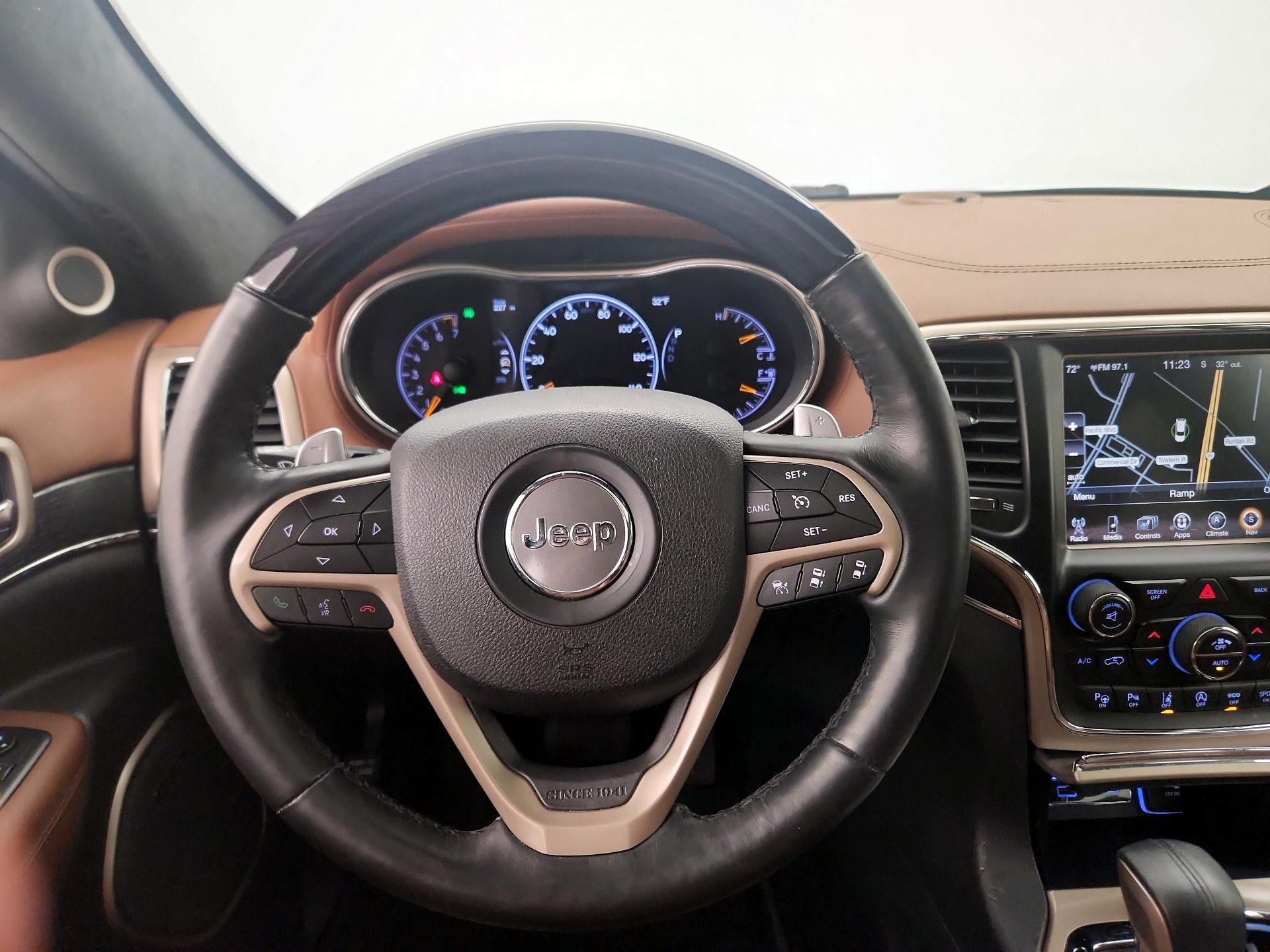 Thumbnail: 2017 Jeep Grand Cherokee - 10