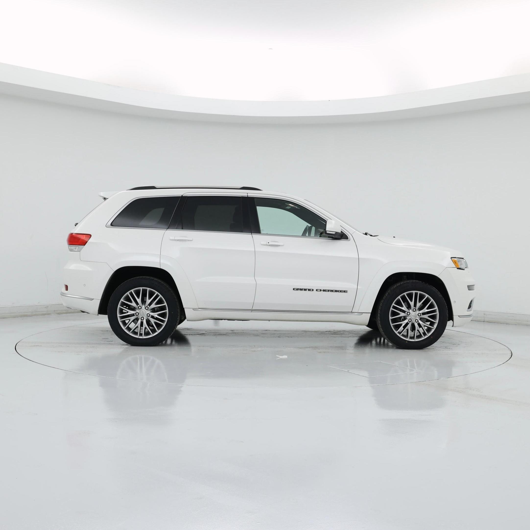 Thumbnail: 2017 Jeep Grand Cherokee - 7