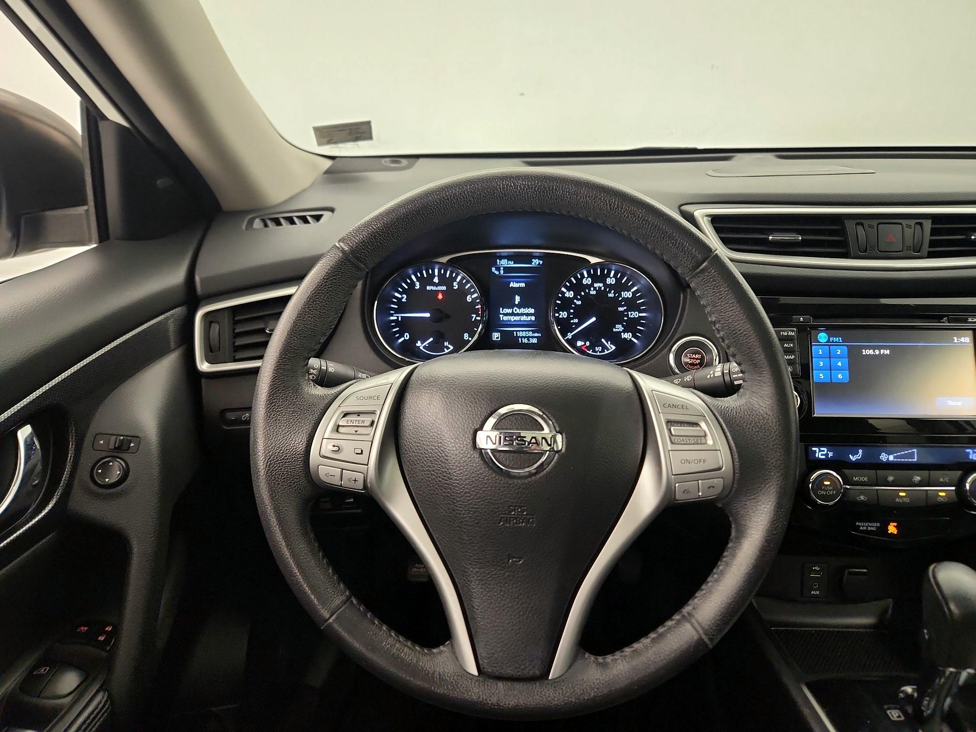 Thumbnail: 2016 Nissan Rogue - 10