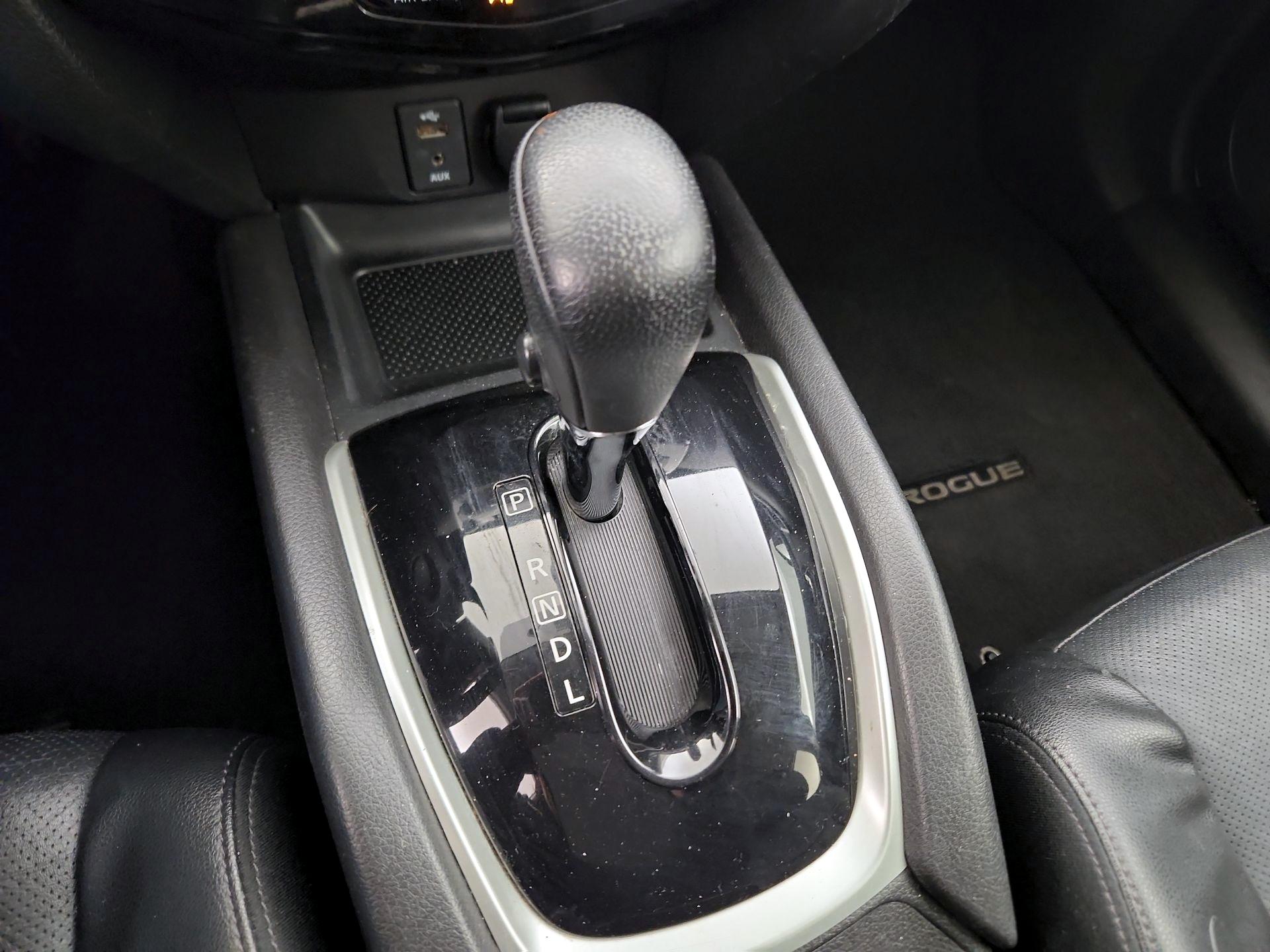 Thumbnail: 2016 Nissan Rogue - 17