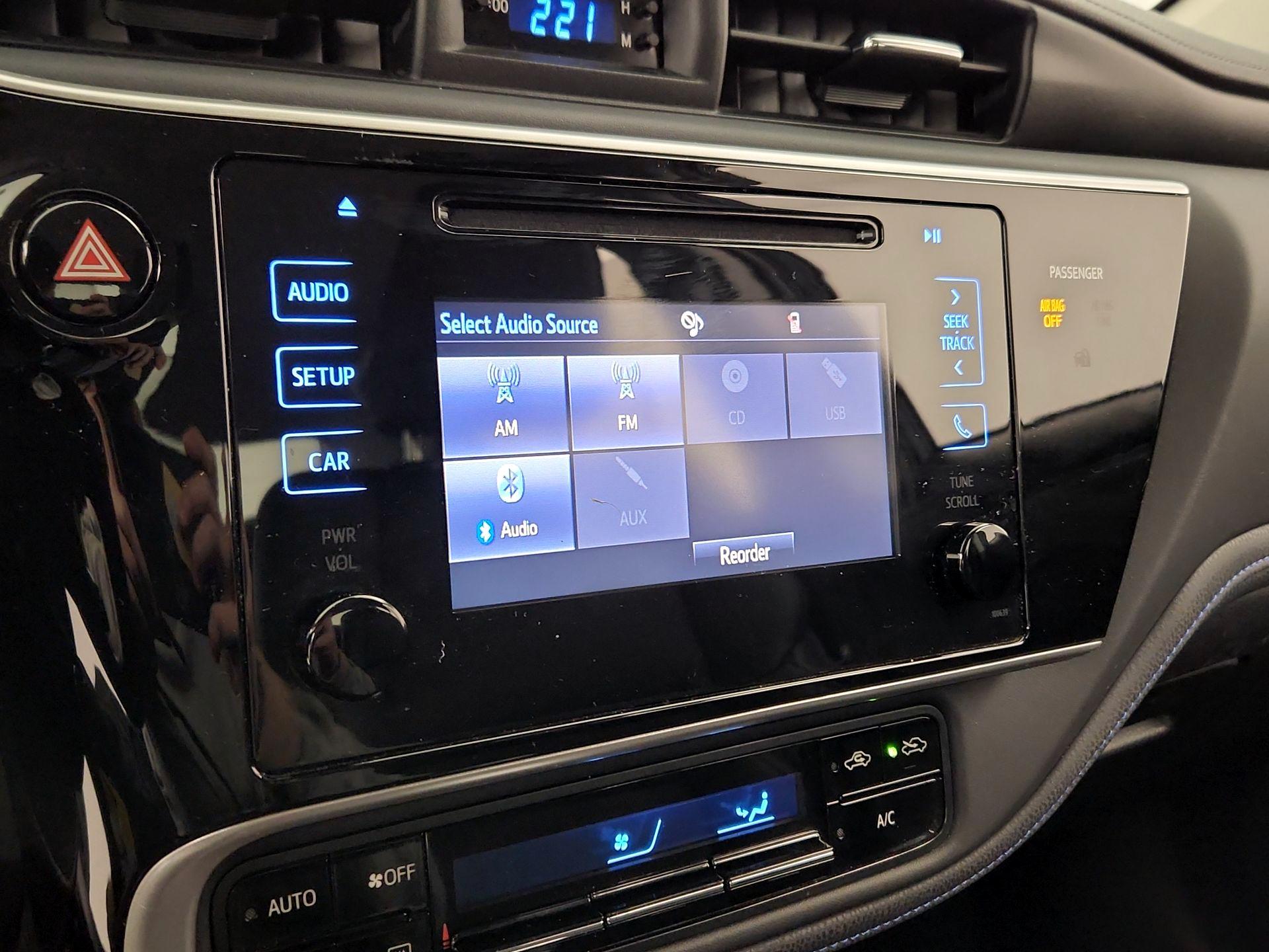 Thumbnail: 2017 Toyota Corolla - 15