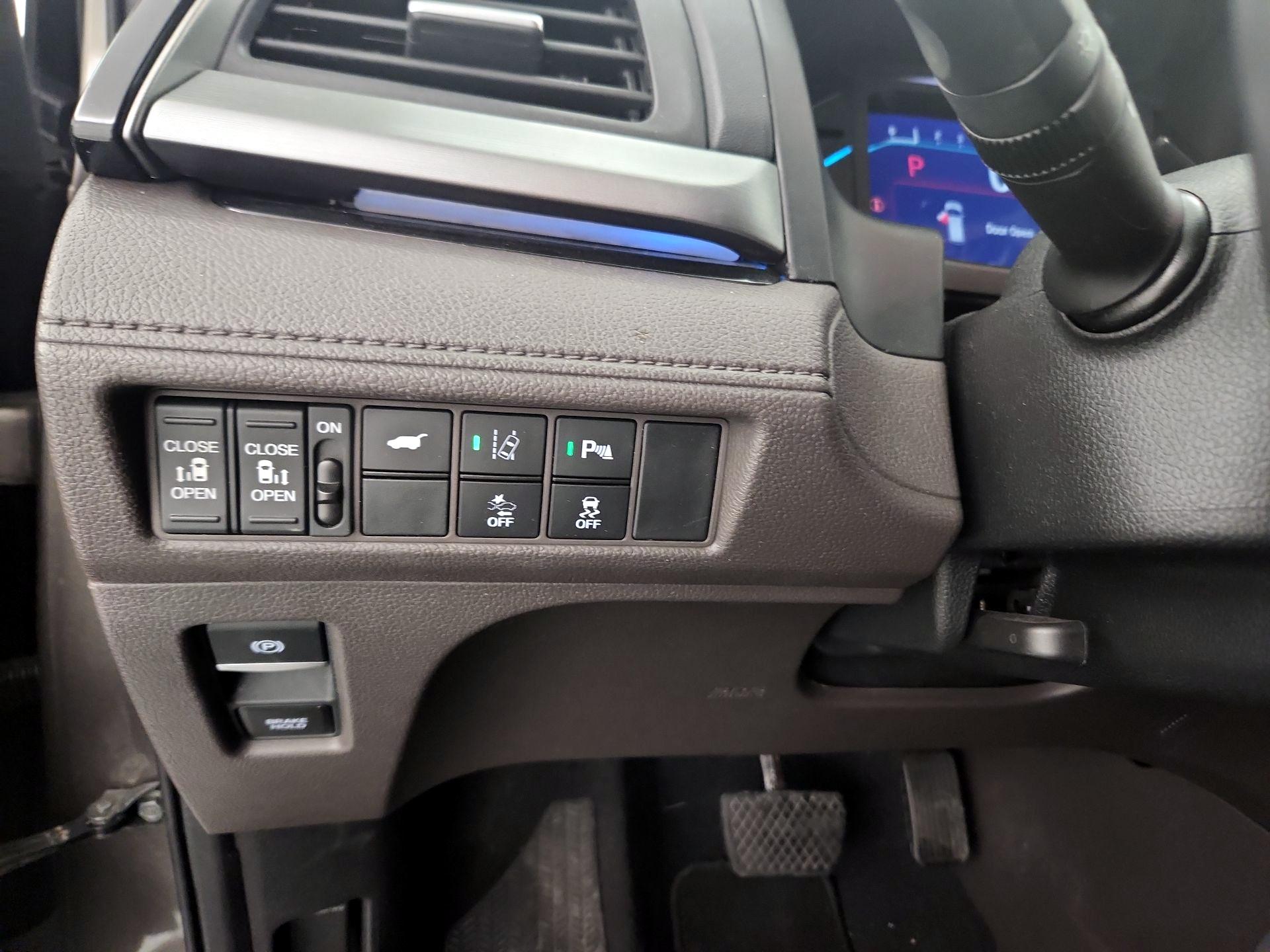 Thumbnail: 2018 Honda Odyssey - 13