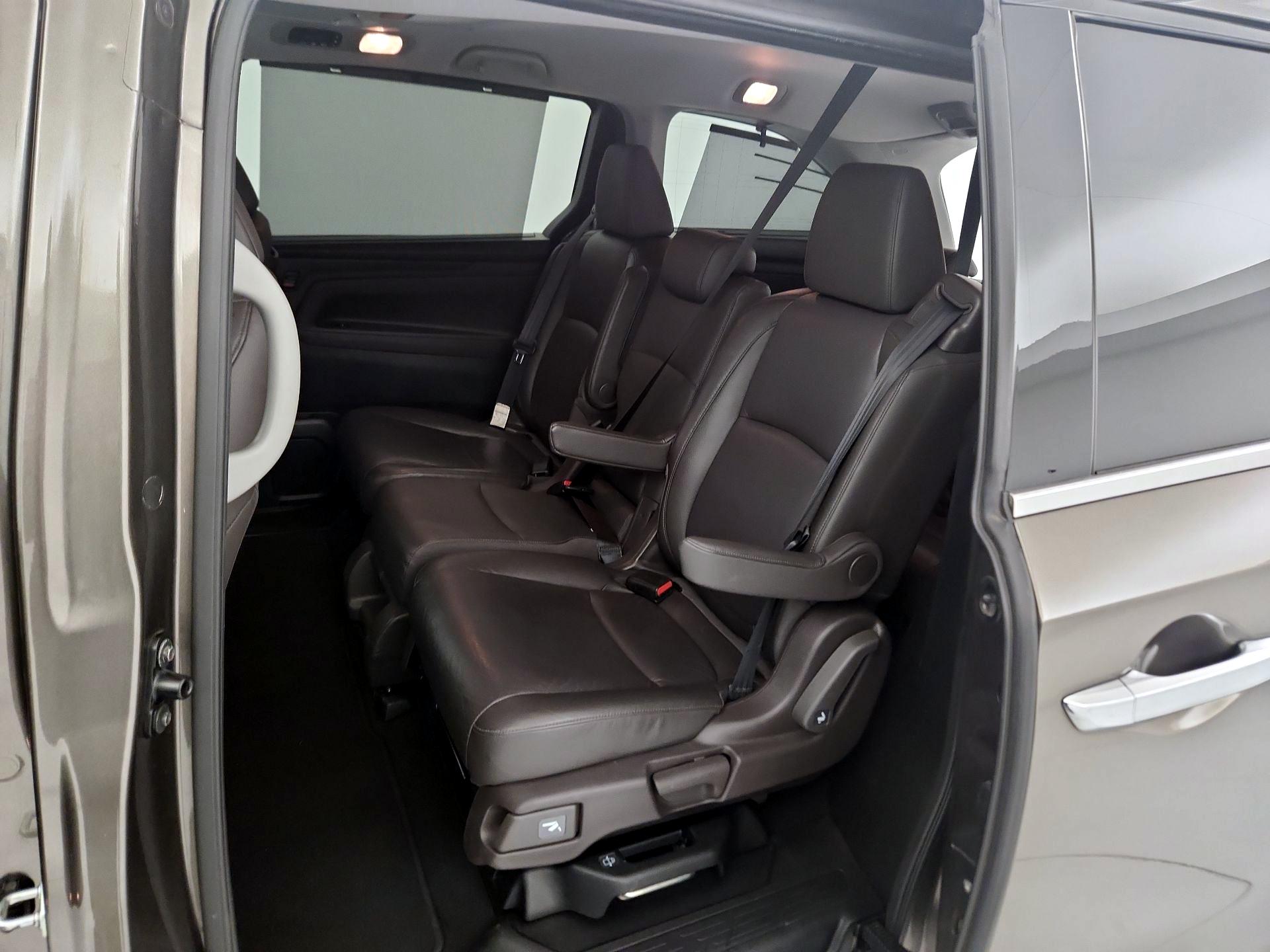 Thumbnail: 2018 Honda Odyssey - 18