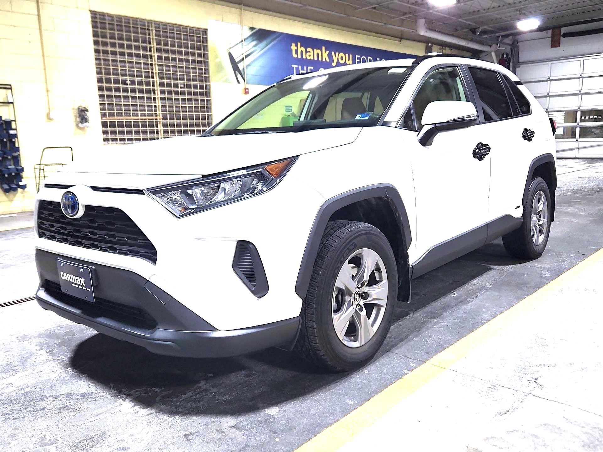 Thumbnail: 2022 Toyota RAV4 - 3