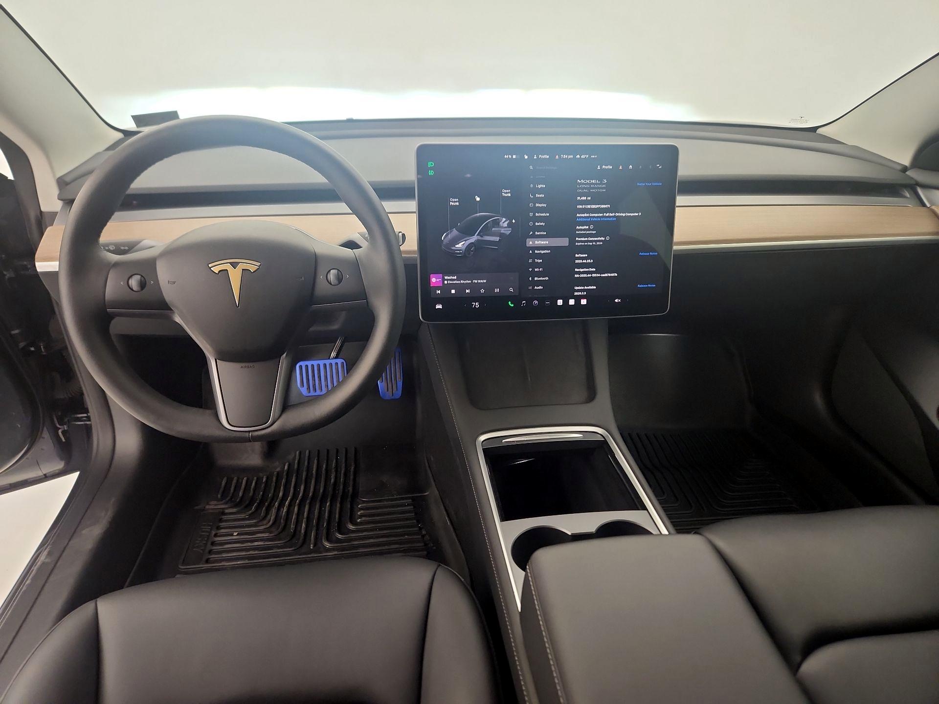 Thumbnail: 2023 Tesla Model 3 - 9