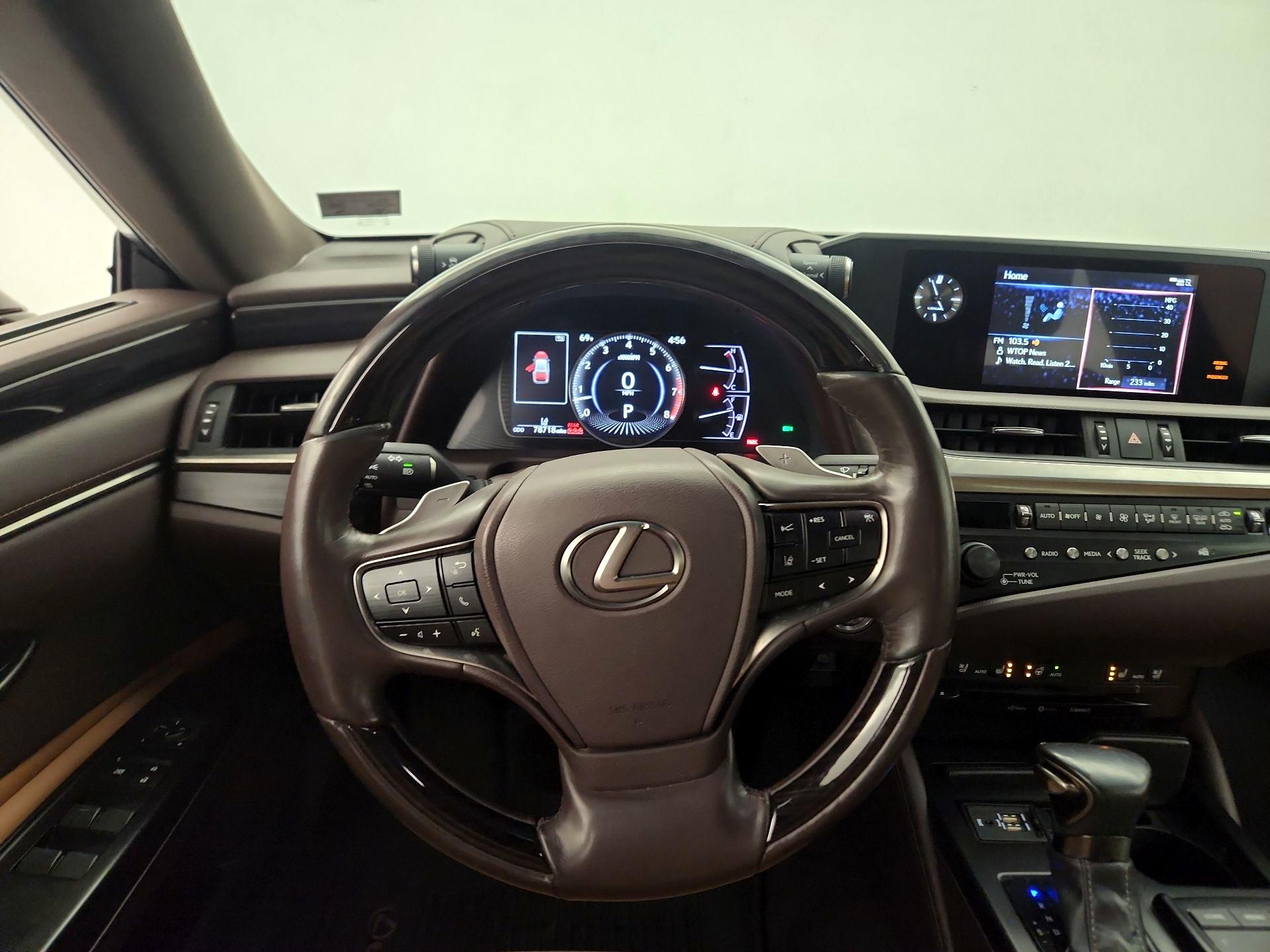 Thumbnail: 2019 Lexus ES - 10