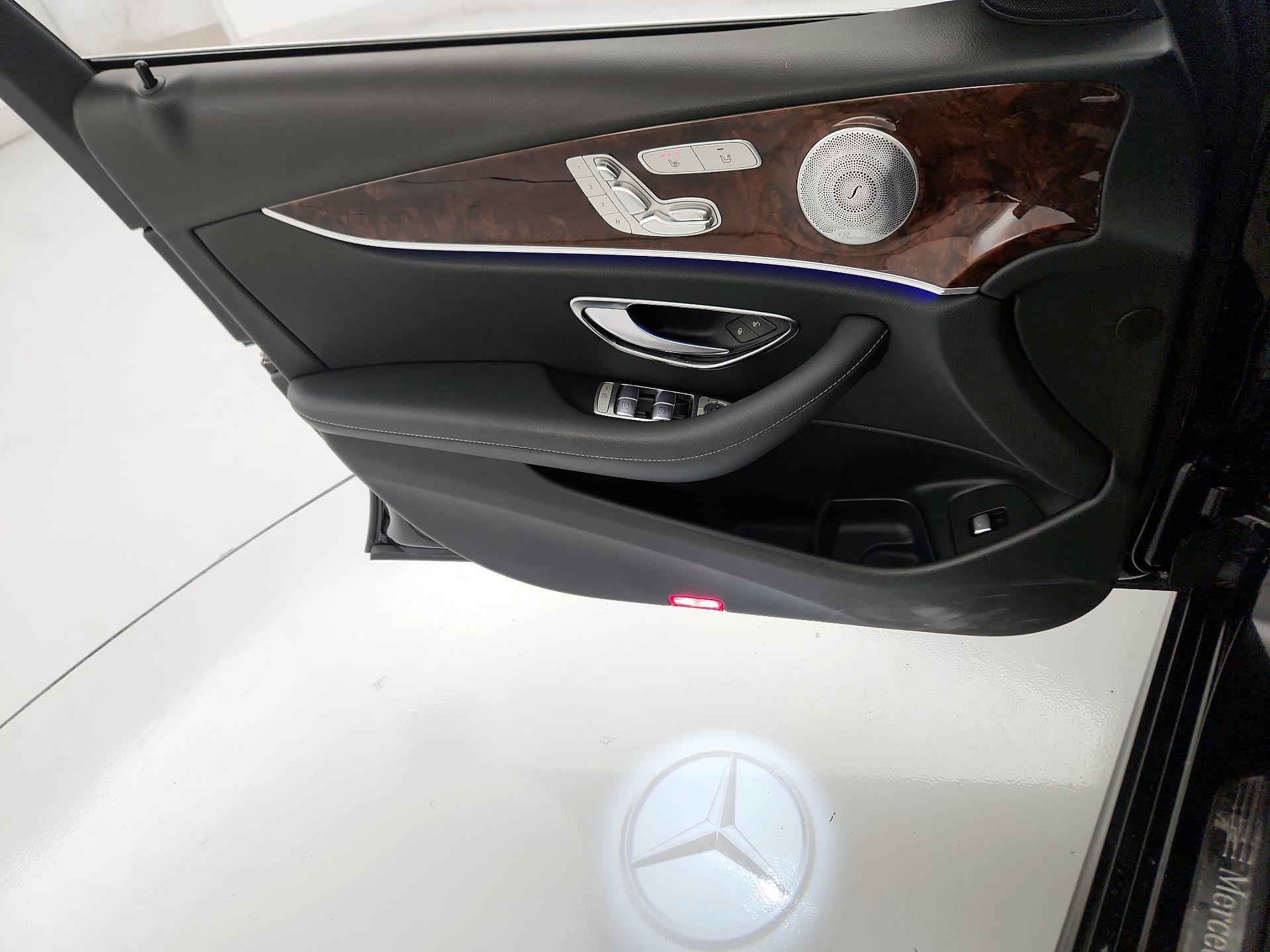 Thumbnail: 2018 Mercedes-Benz E-Class - 12