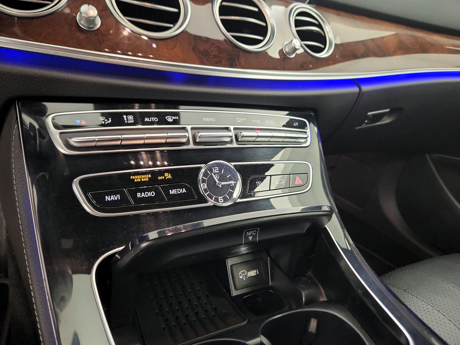 Thumbnail: 2018 Mercedes-Benz E-Class - 17