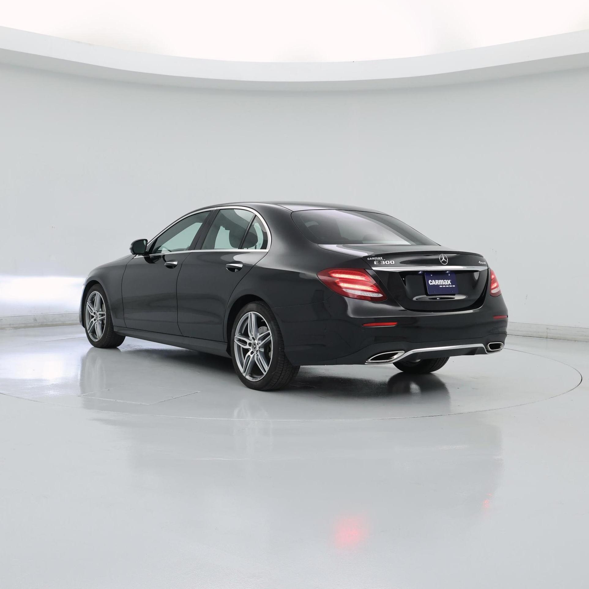 Thumbnail: 2018 Mercedes-Benz E-Class - 2