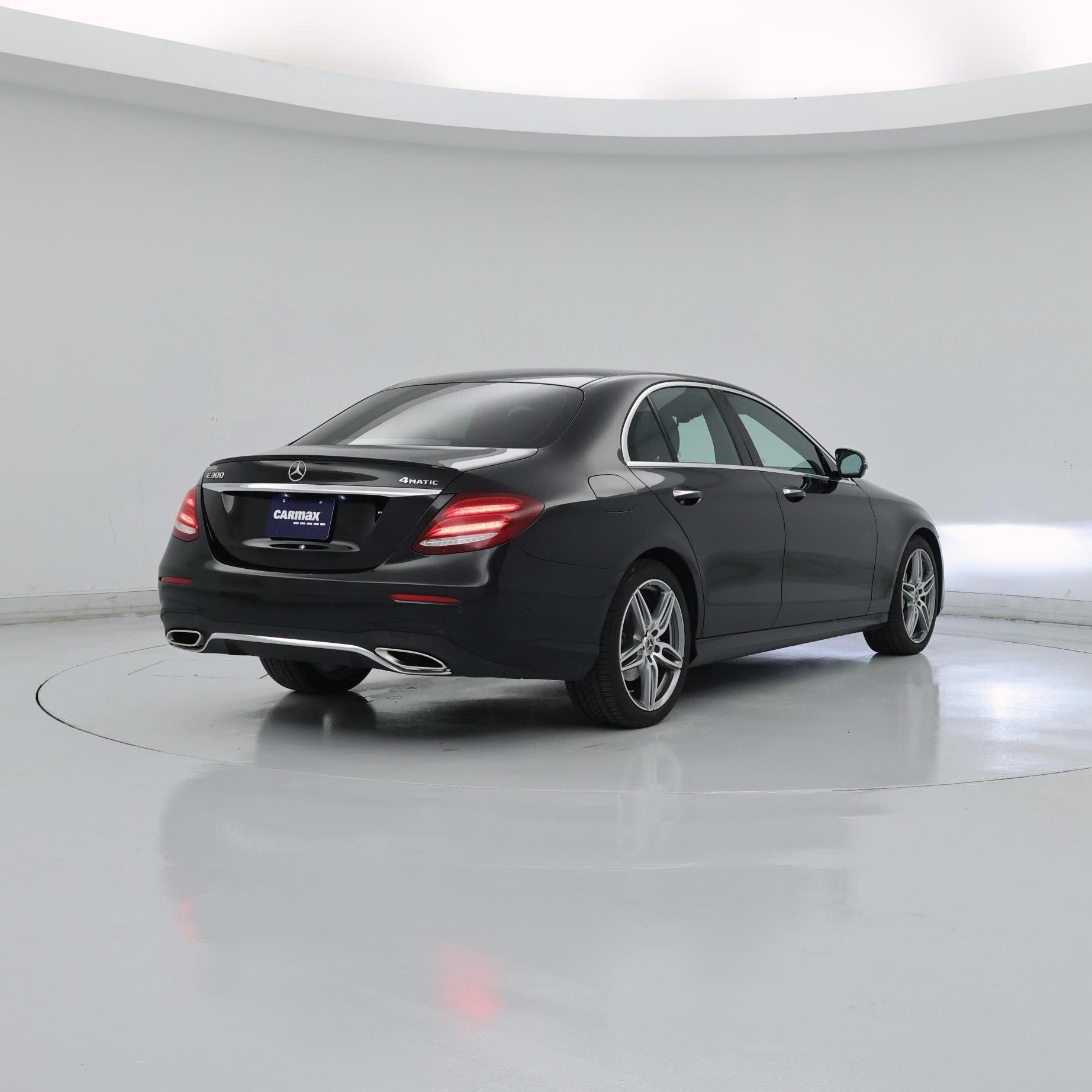 Thumbnail: 2018 Mercedes-Benz E-Class - 8