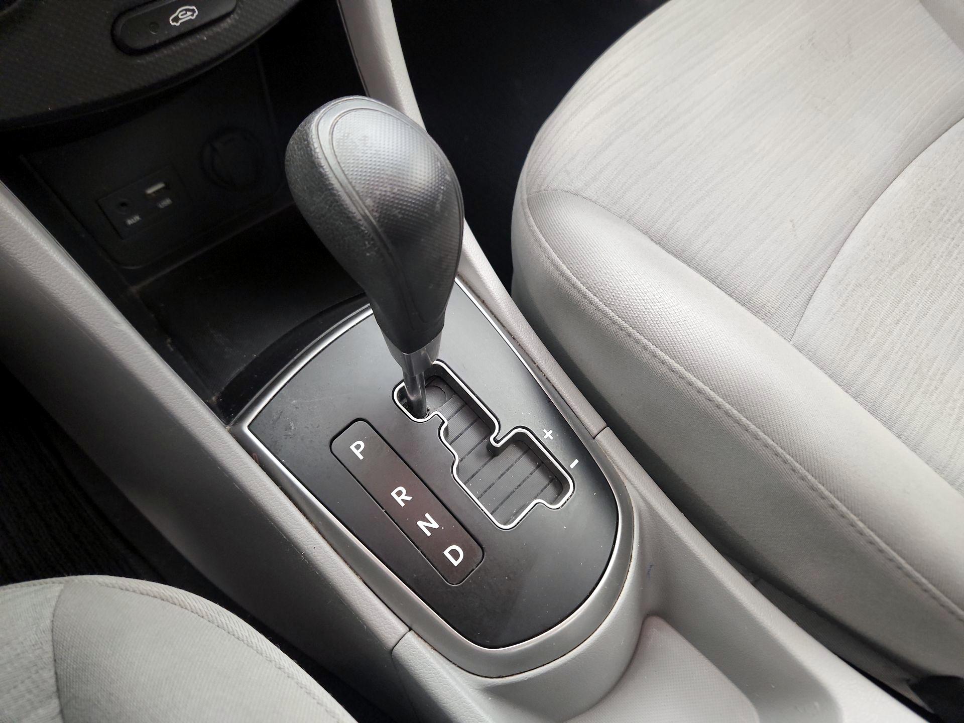 Thumbnail: 2016 Hyundai Accent - 16